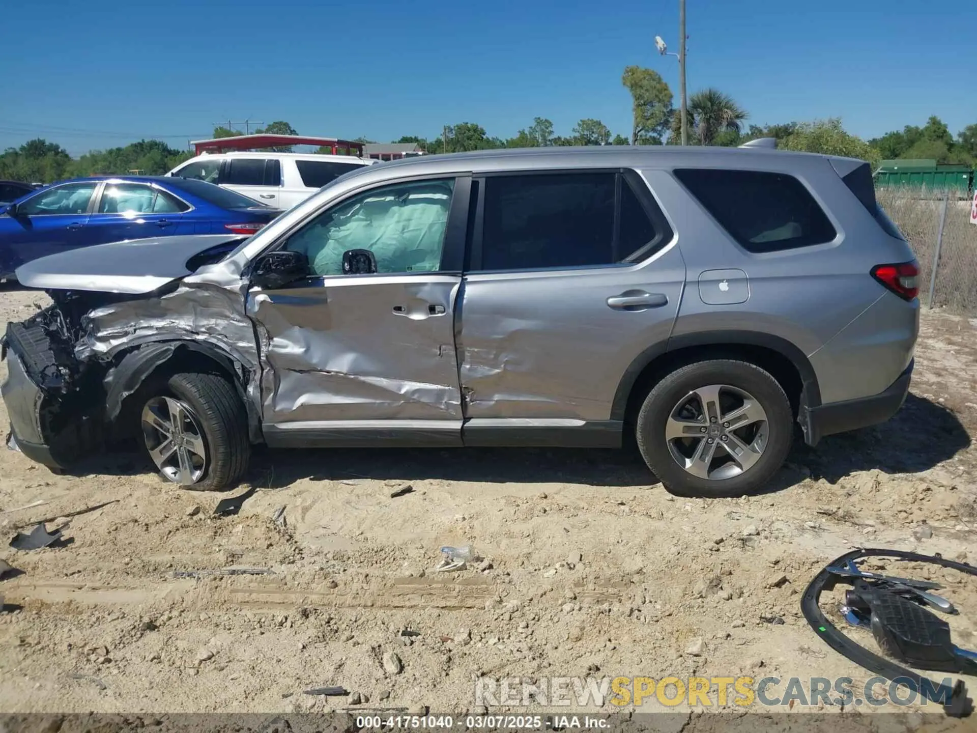 13 Photograph of a damaged car 5FNYG2H46RB009981 HONDA PILOT 2024