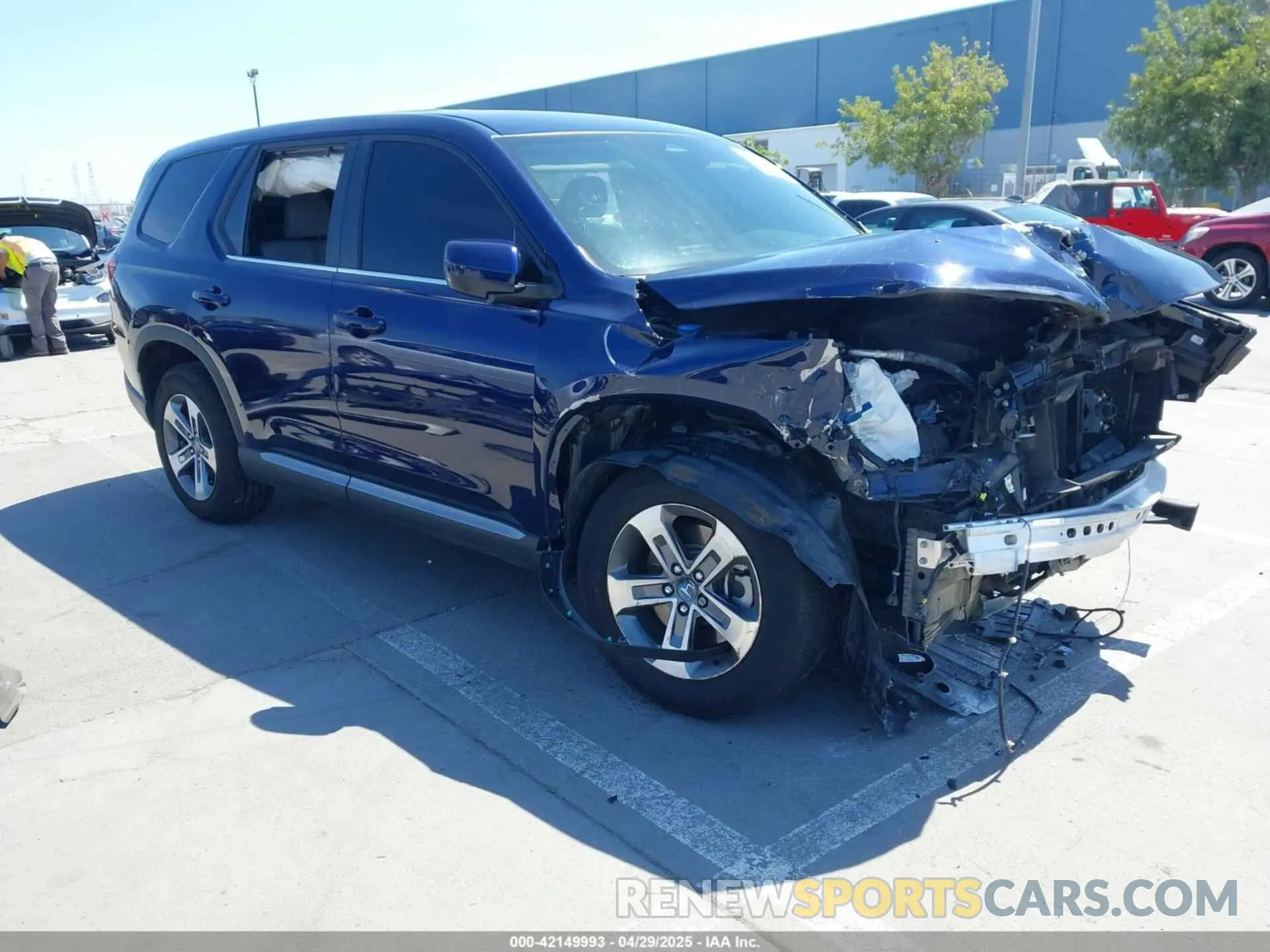 1 Photograph of a damaged car 5FNYG2H4XRB005707 HONDA PILOT 2024