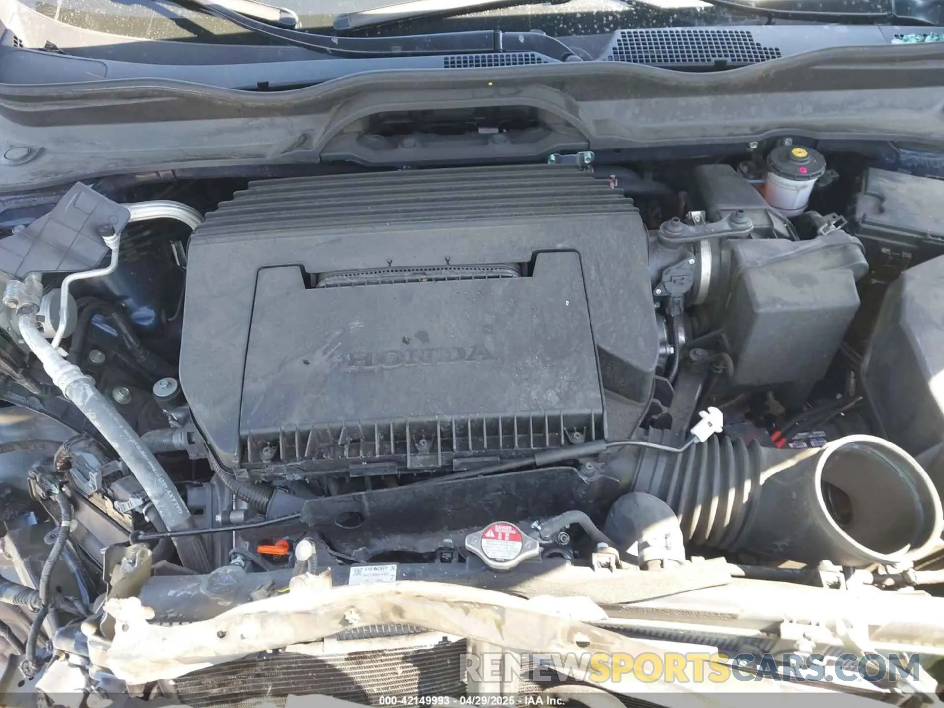 10 Photograph of a damaged car 5FNYG2H4XRB005707 HONDA PILOT 2024