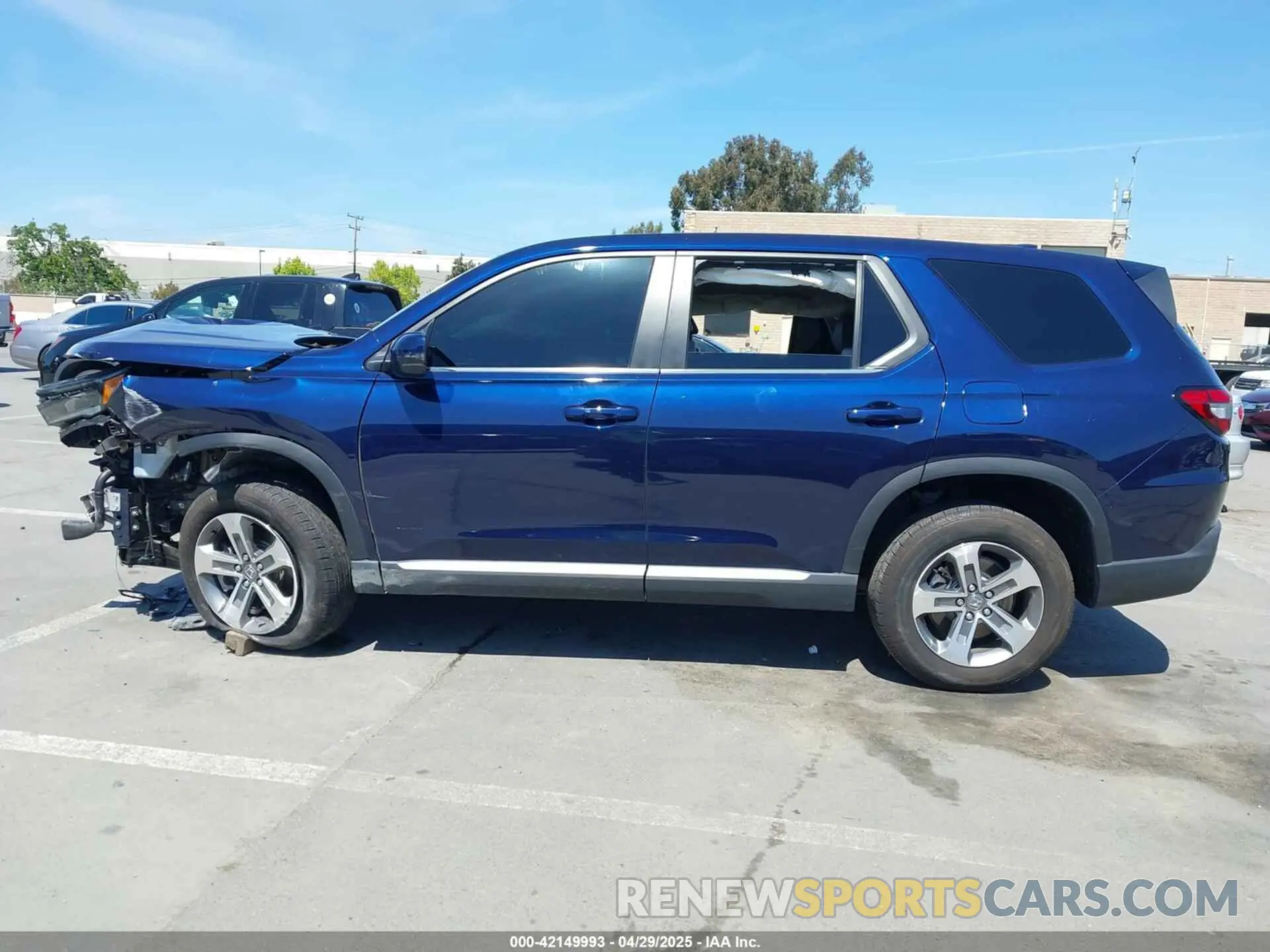 14 Photograph of a damaged car 5FNYG2H4XRB005707 HONDA PILOT 2024