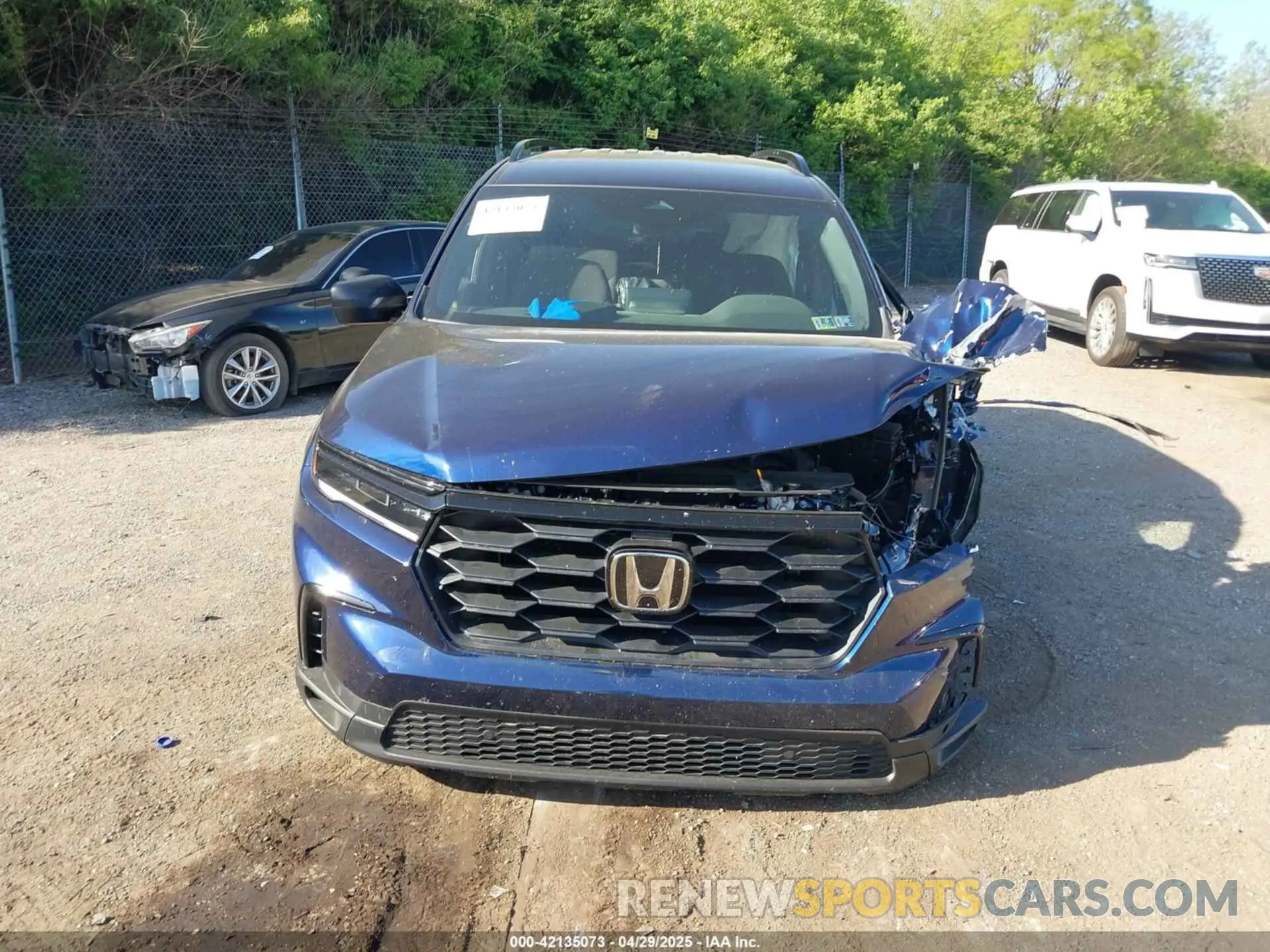 13 Photograph of a damaged car 5FNYG1H30SB100980 HONDA PILOT 2025