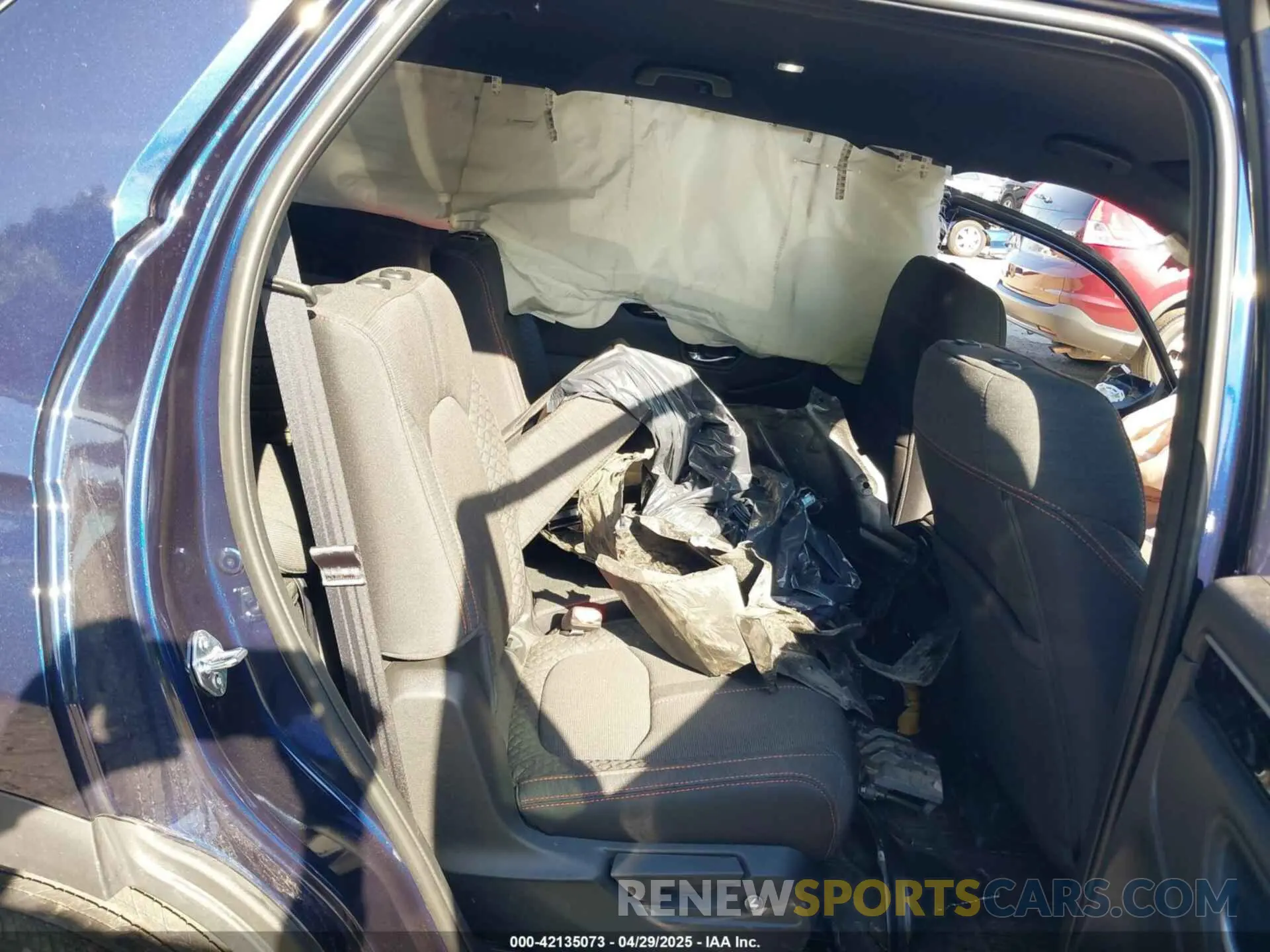 8 Photograph of a damaged car 5FNYG1H30SB100980 HONDA PILOT 2025