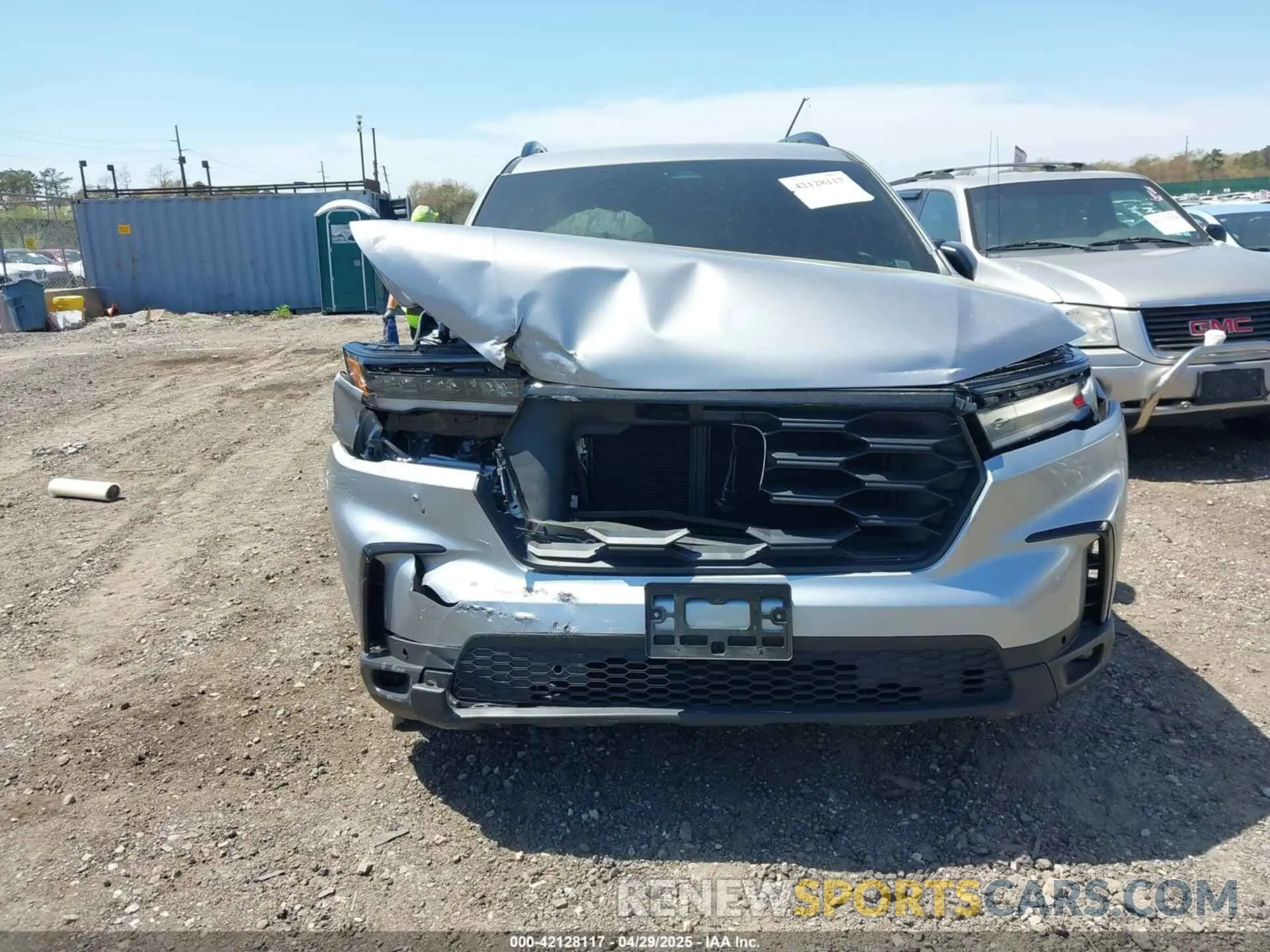12 Photograph of a damaged car 5FNYG1H38SB017782 HONDA PILOT 2025