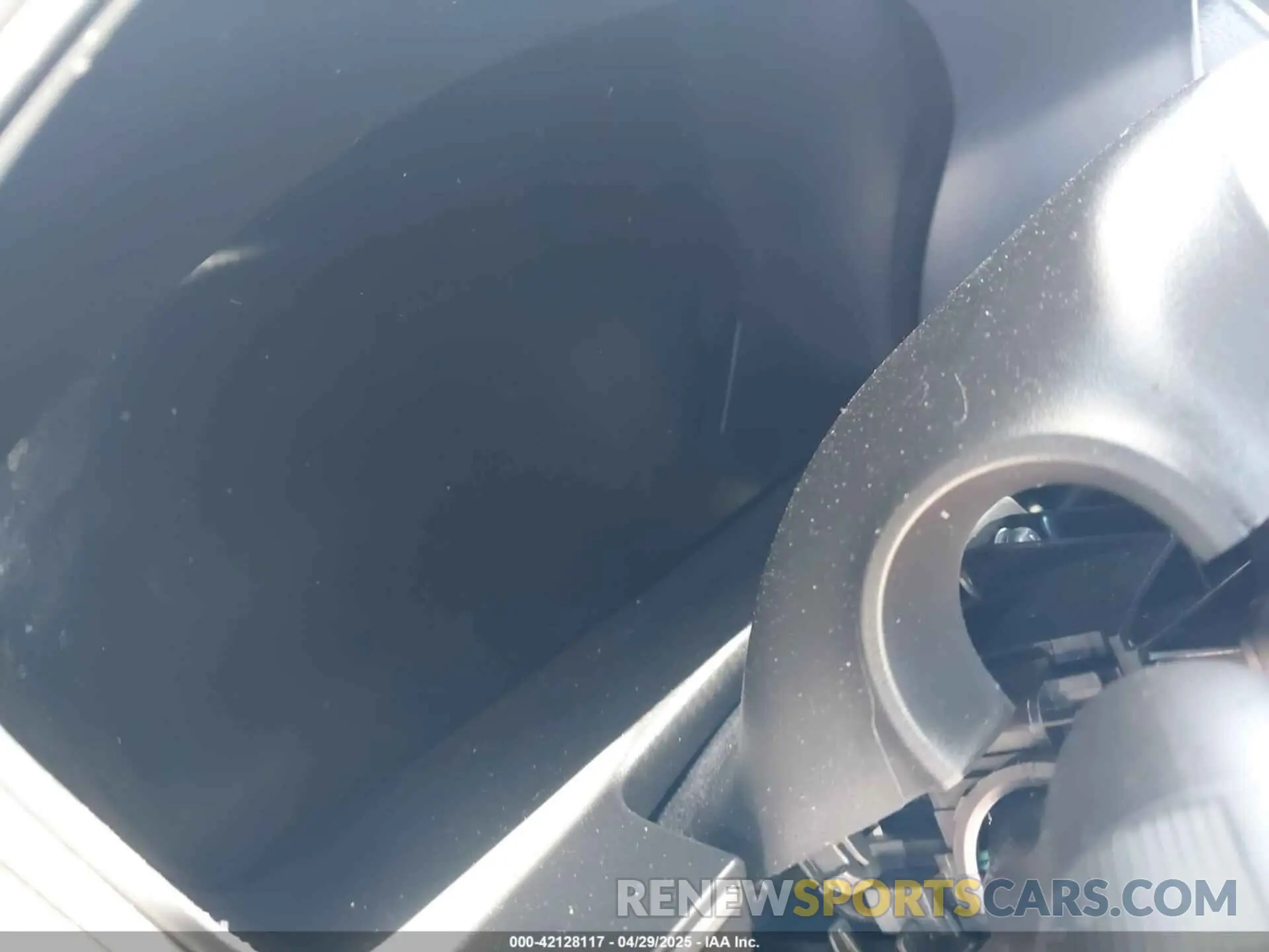 15 Photograph of a damaged car 5FNYG1H38SB017782 HONDA PILOT 2025