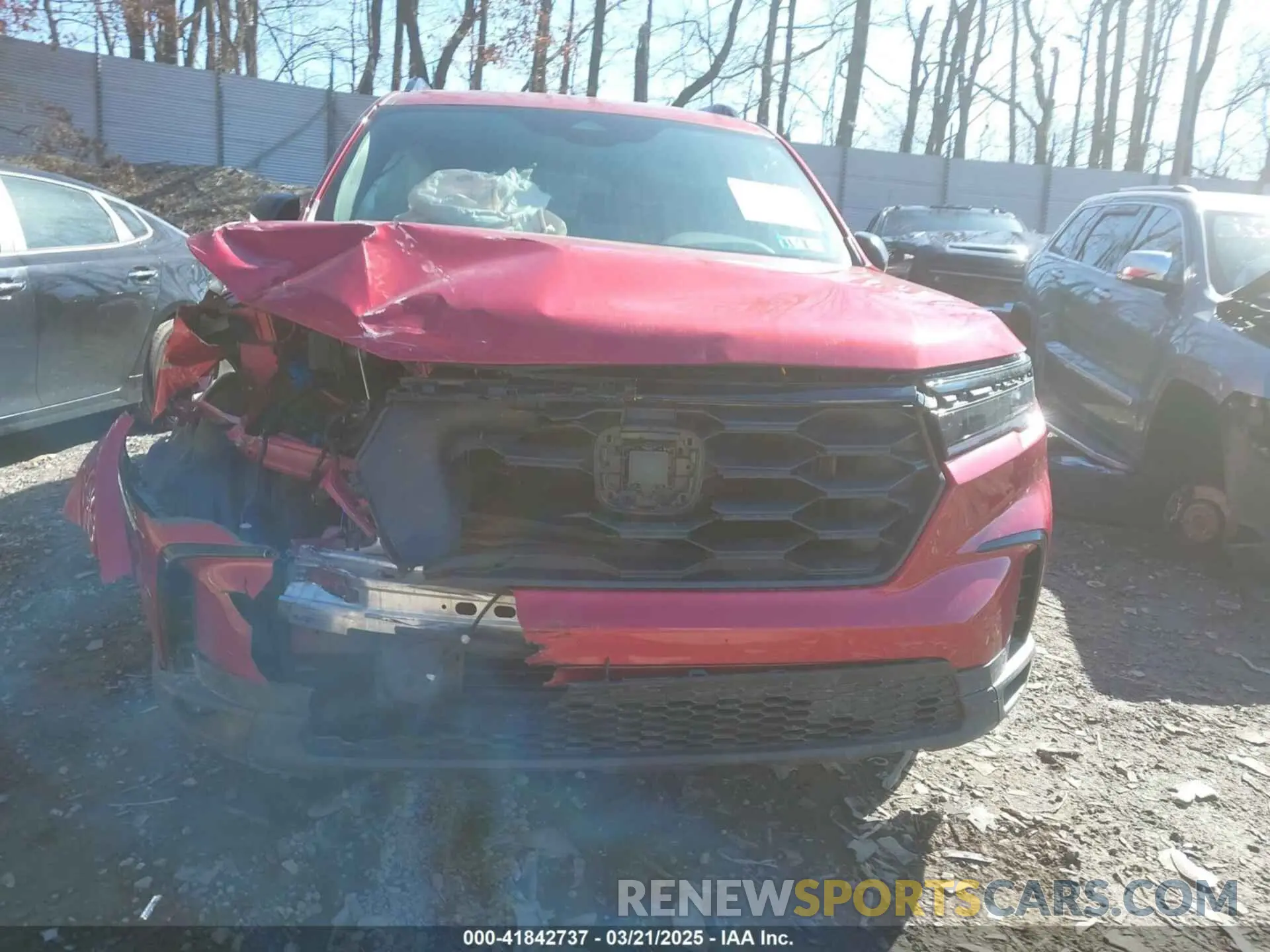 12 Photograph of a damaged car 5FNYG1H3XSB008811 HONDA PILOT 2025
