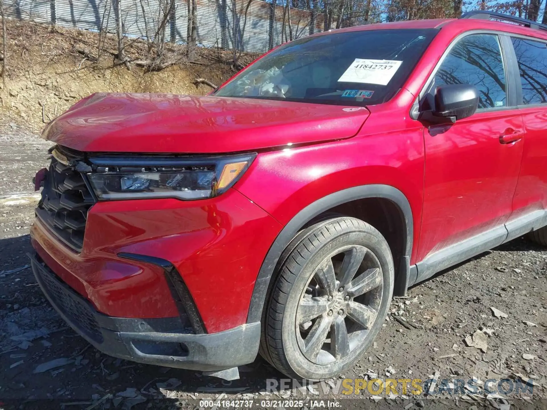 18 Photograph of a damaged car 5FNYG1H3XSB008811 HONDA PILOT 2025
