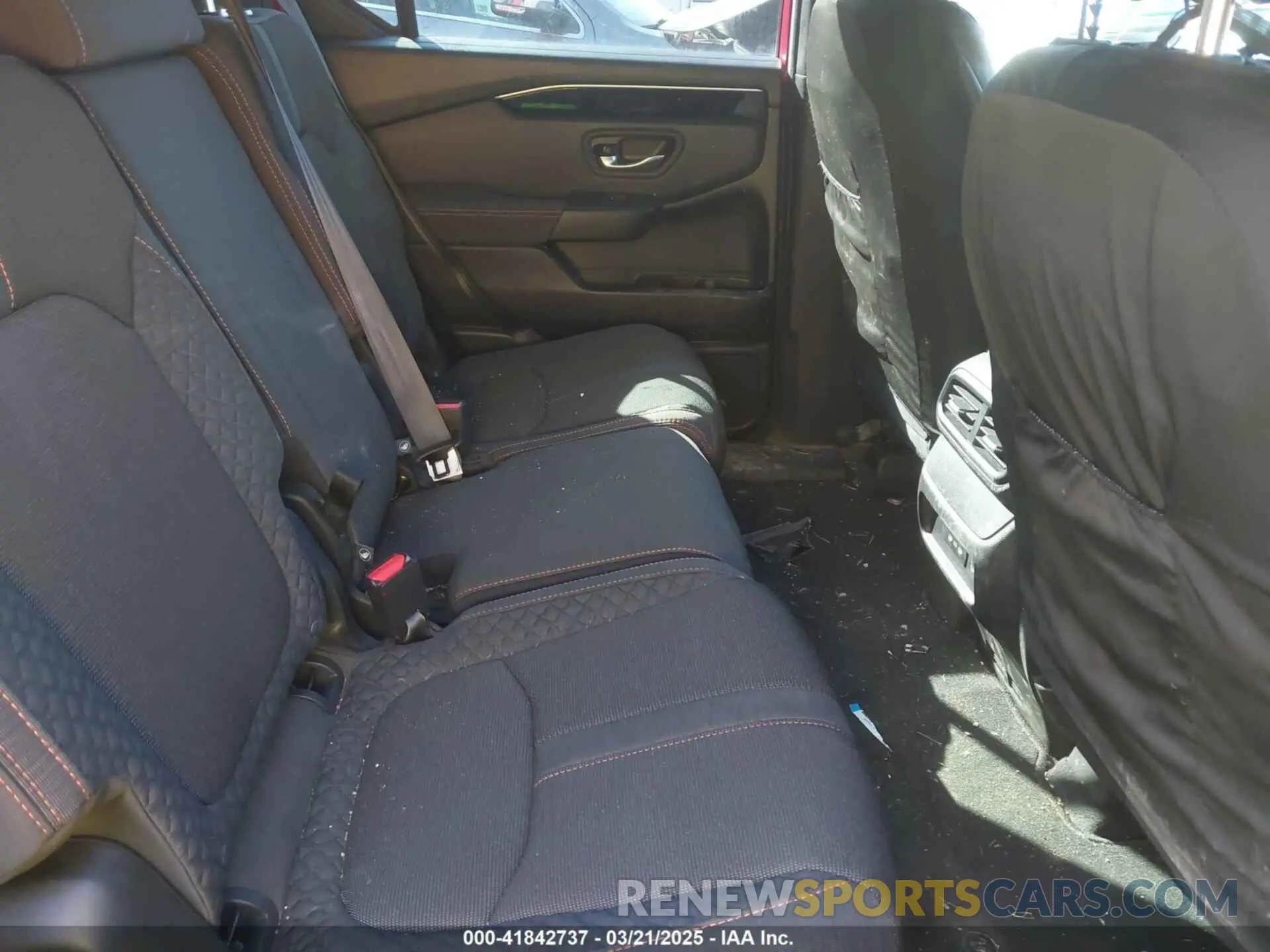 8 Photograph of a damaged car 5FNYG1H3XSB008811 HONDA PILOT 2025