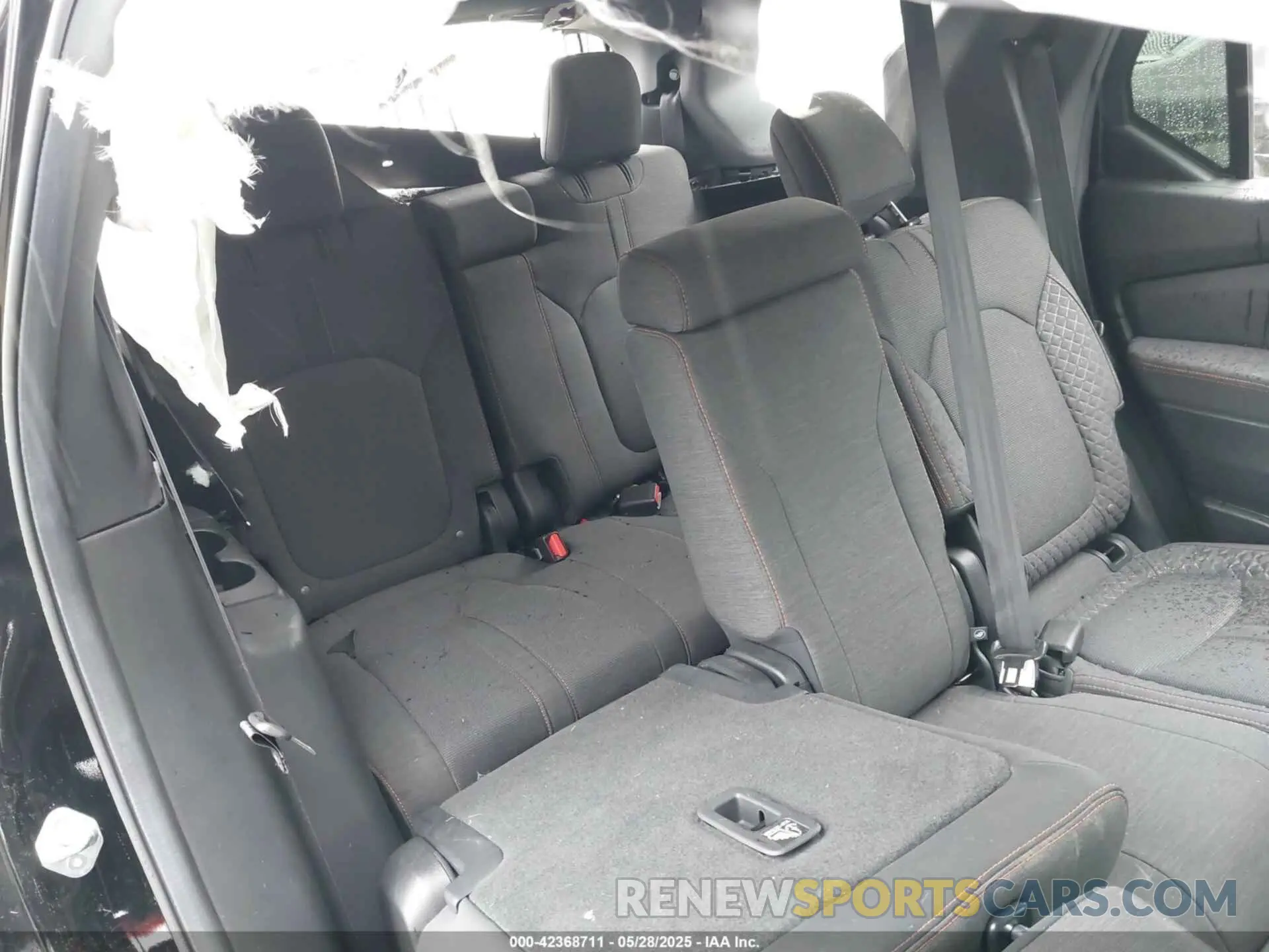 8 Photograph of a damaged car 5FNYG1H3XSB066532 HONDA PILOT 2025