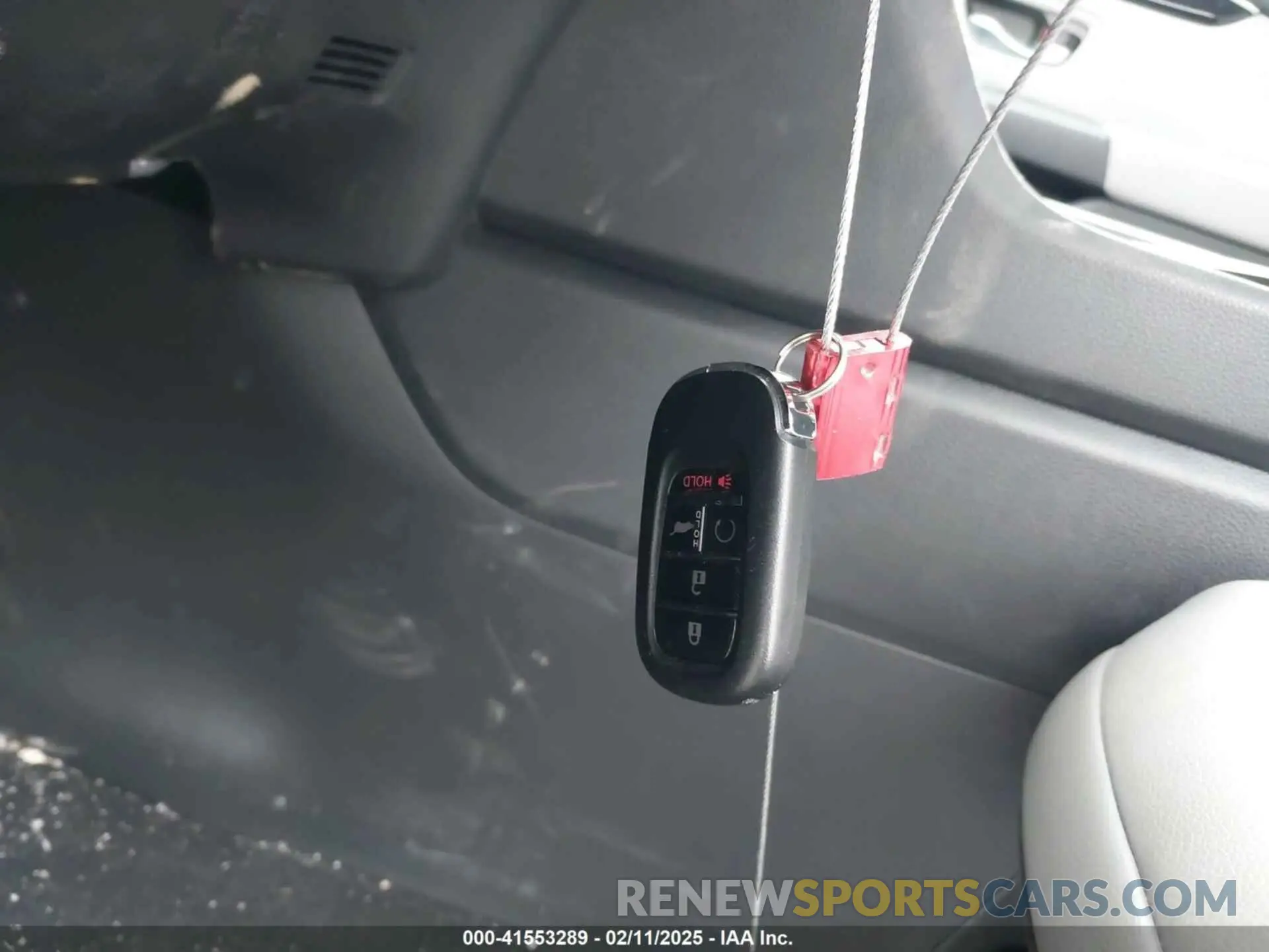 11 Photograph of a damaged car 5FNYG1H41SB073670 HONDA PILOT 2025