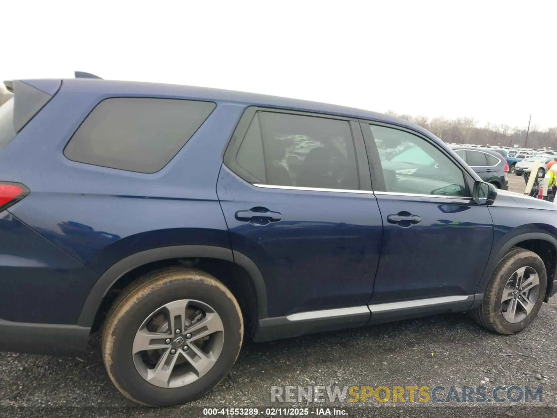 14 Photograph of a damaged car 5FNYG1H41SB073670 HONDA PILOT 2025