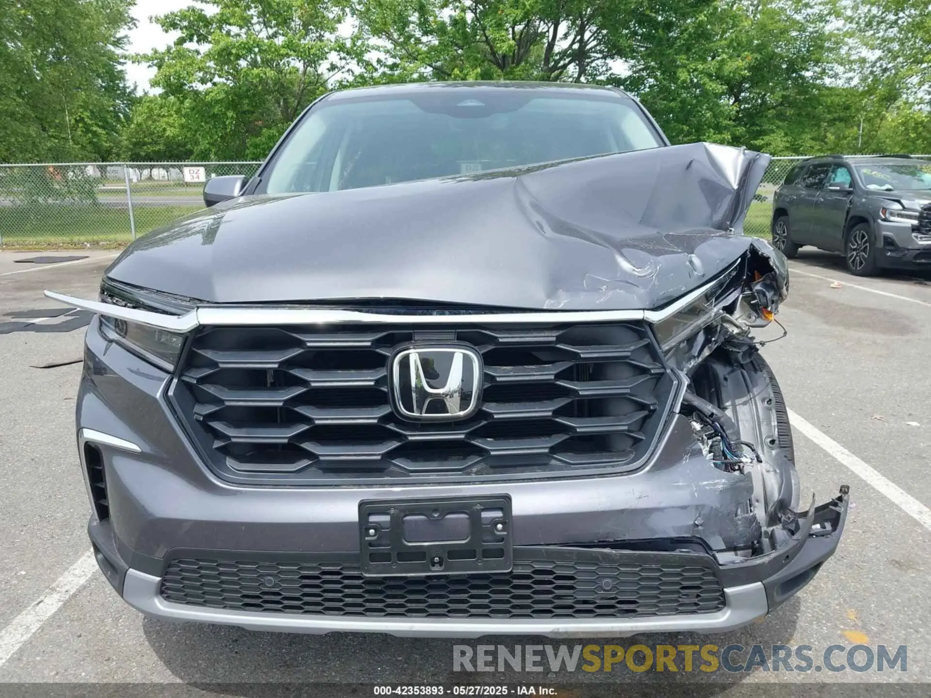 12 Photograph of a damaged car 5FNYG1H43SB105597 HONDA PILOT 2025