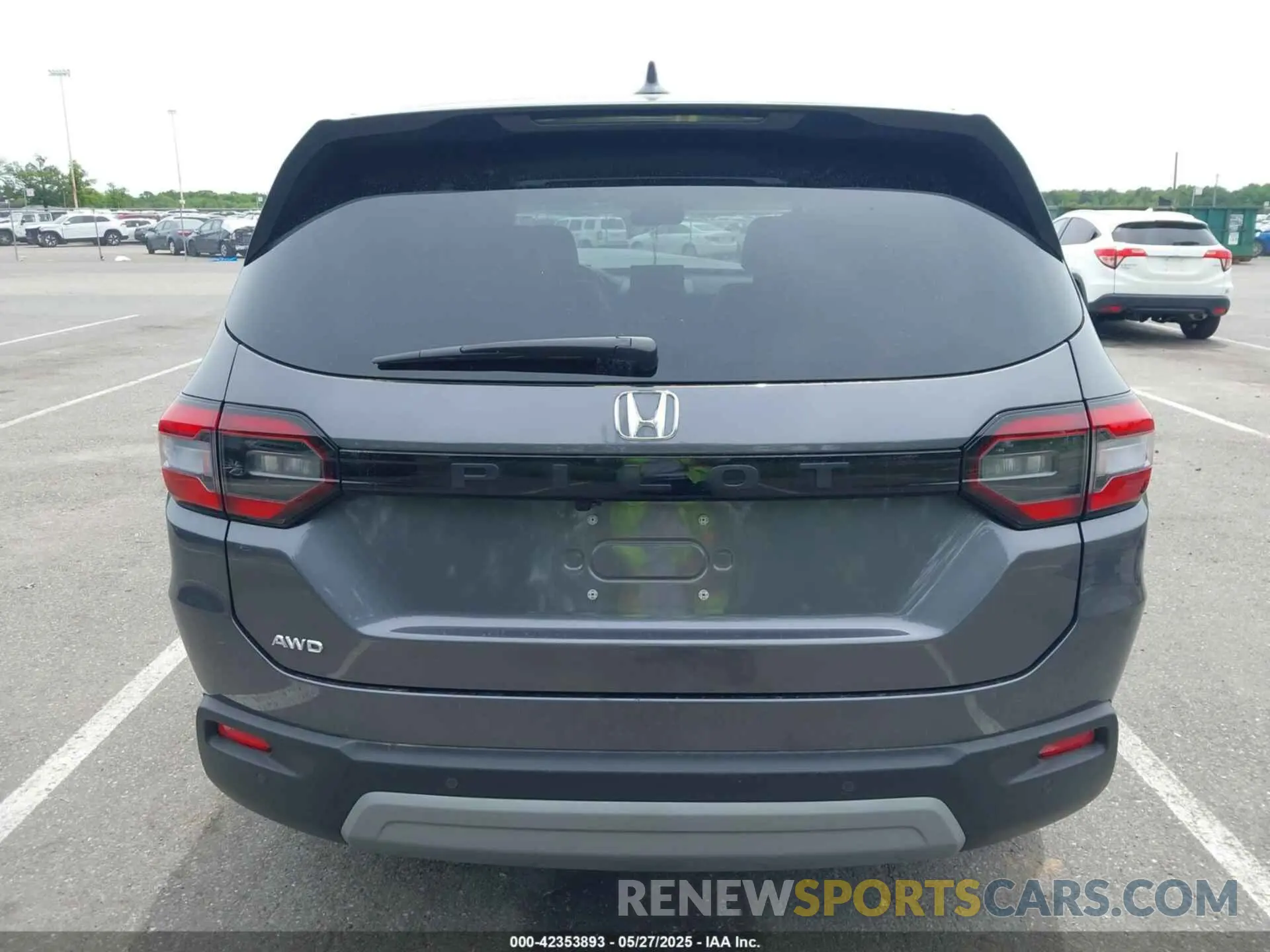 16 Photograph of a damaged car 5FNYG1H43SB105597 HONDA PILOT 2025