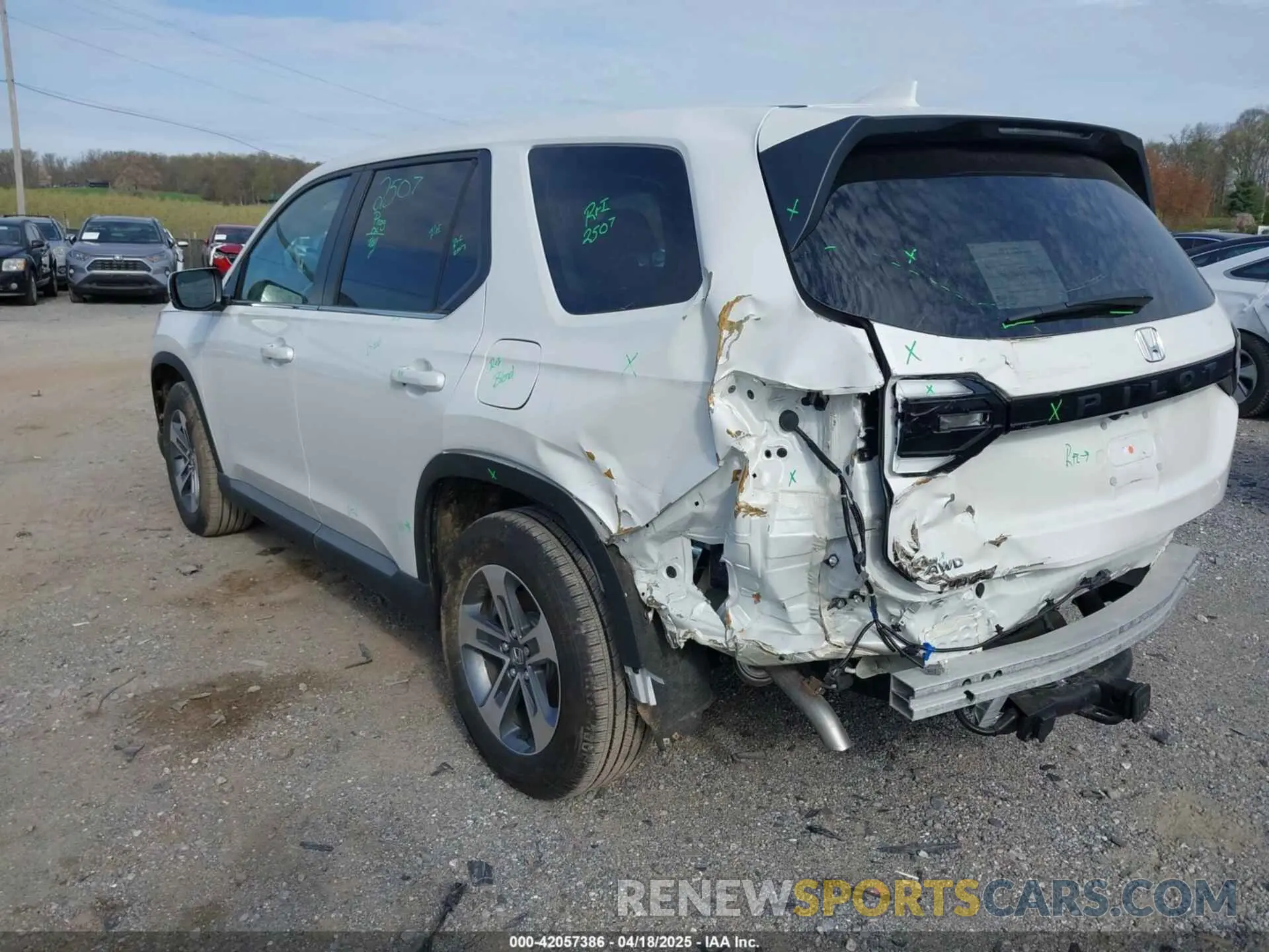 3 Photograph of a damaged car 5FNYG1H45SB041515 HONDA PILOT 2025