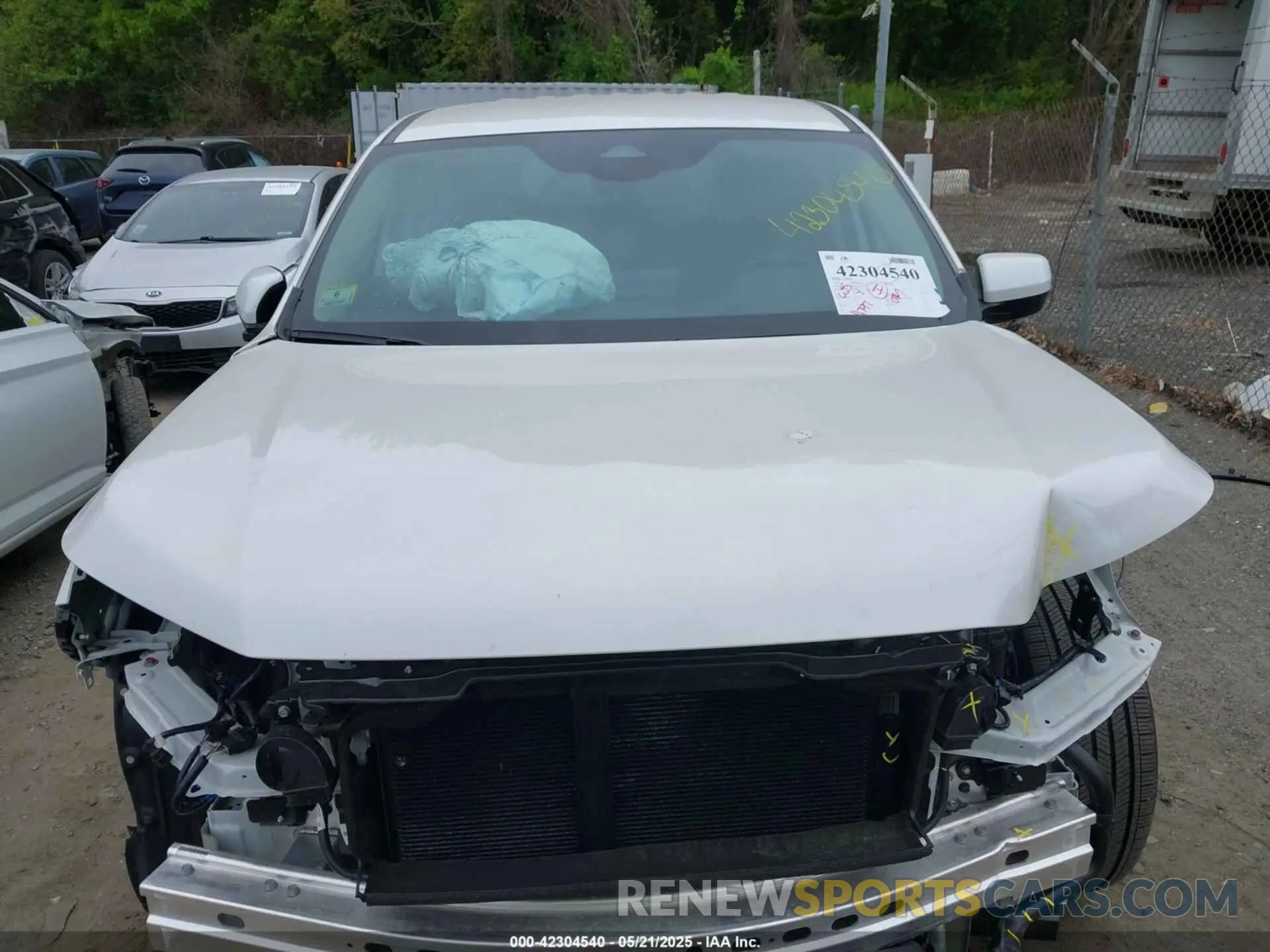 13 Photograph of a damaged car 5FNYG1H46SB029101 HONDA PILOT 2025