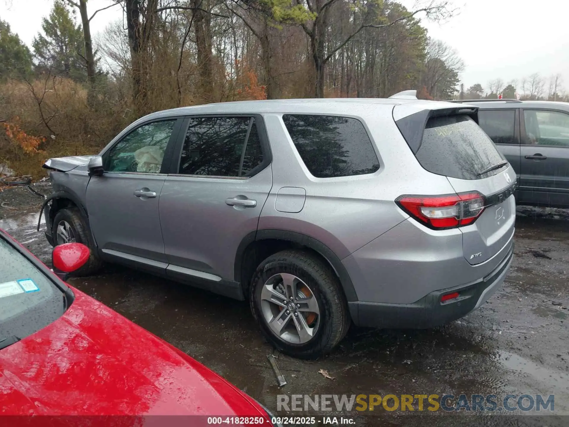 13 Photograph of a damaged car 5FNYG1H46SB065225 HONDA PILOT 2025