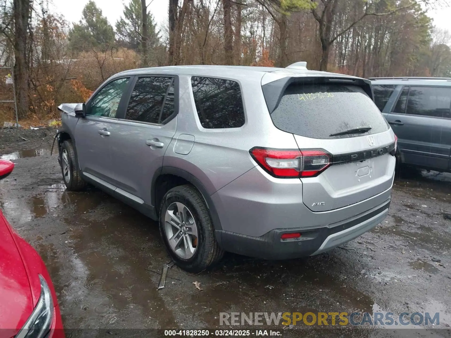 3 Photograph of a damaged car 5FNYG1H46SB065225 HONDA PILOT 2025