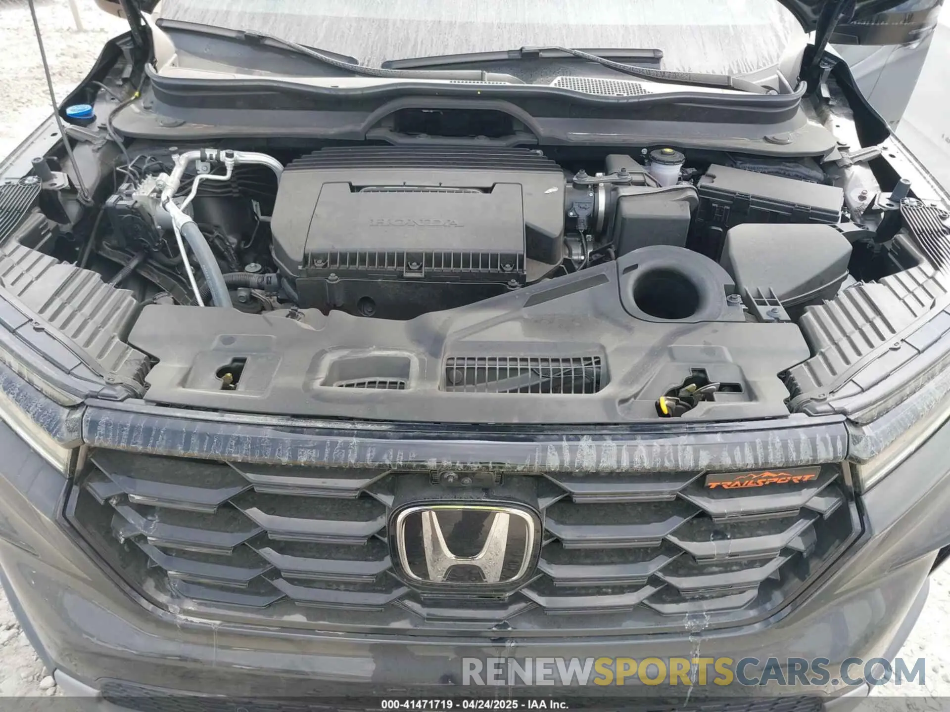 10 Photograph of a damaged car 5FNYG1H61SB026477 HONDA PILOT 2025