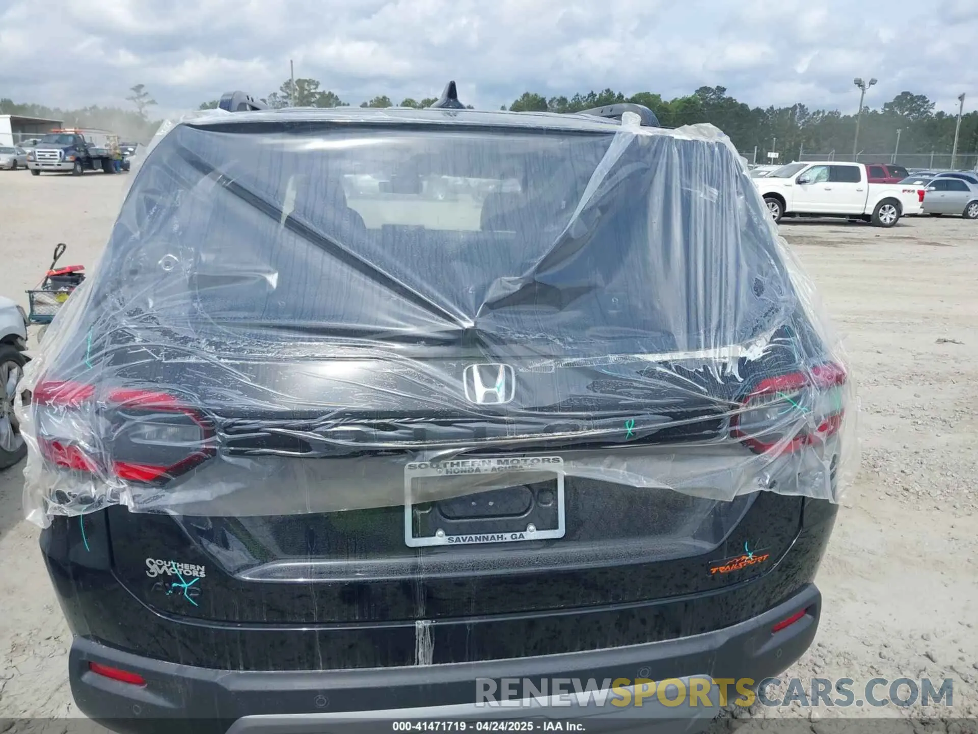 6 Photograph of a damaged car 5FNYG1H61SB026477 HONDA PILOT 2025