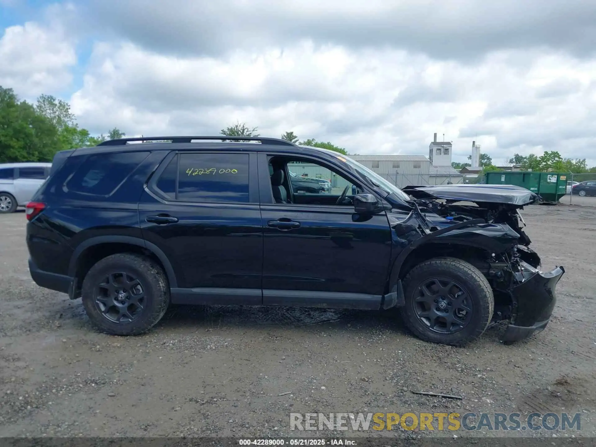 14 Photograph of a damaged car 5FNYG1H64SB022665 HONDA PILOT 2025