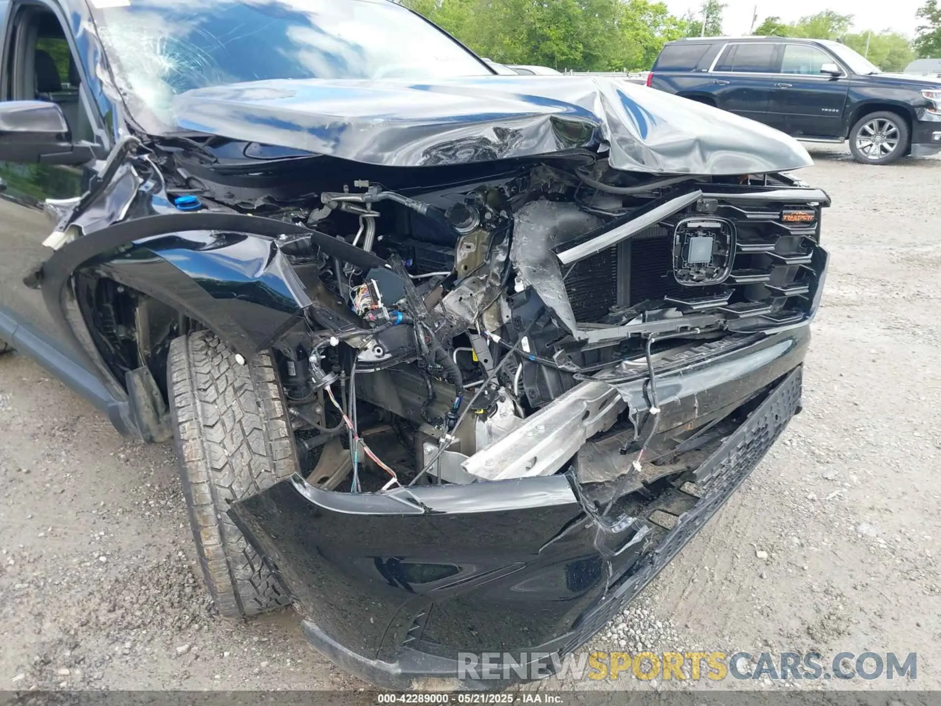 6 Photograph of a damaged car 5FNYG1H64SB022665 HONDA PILOT 2025