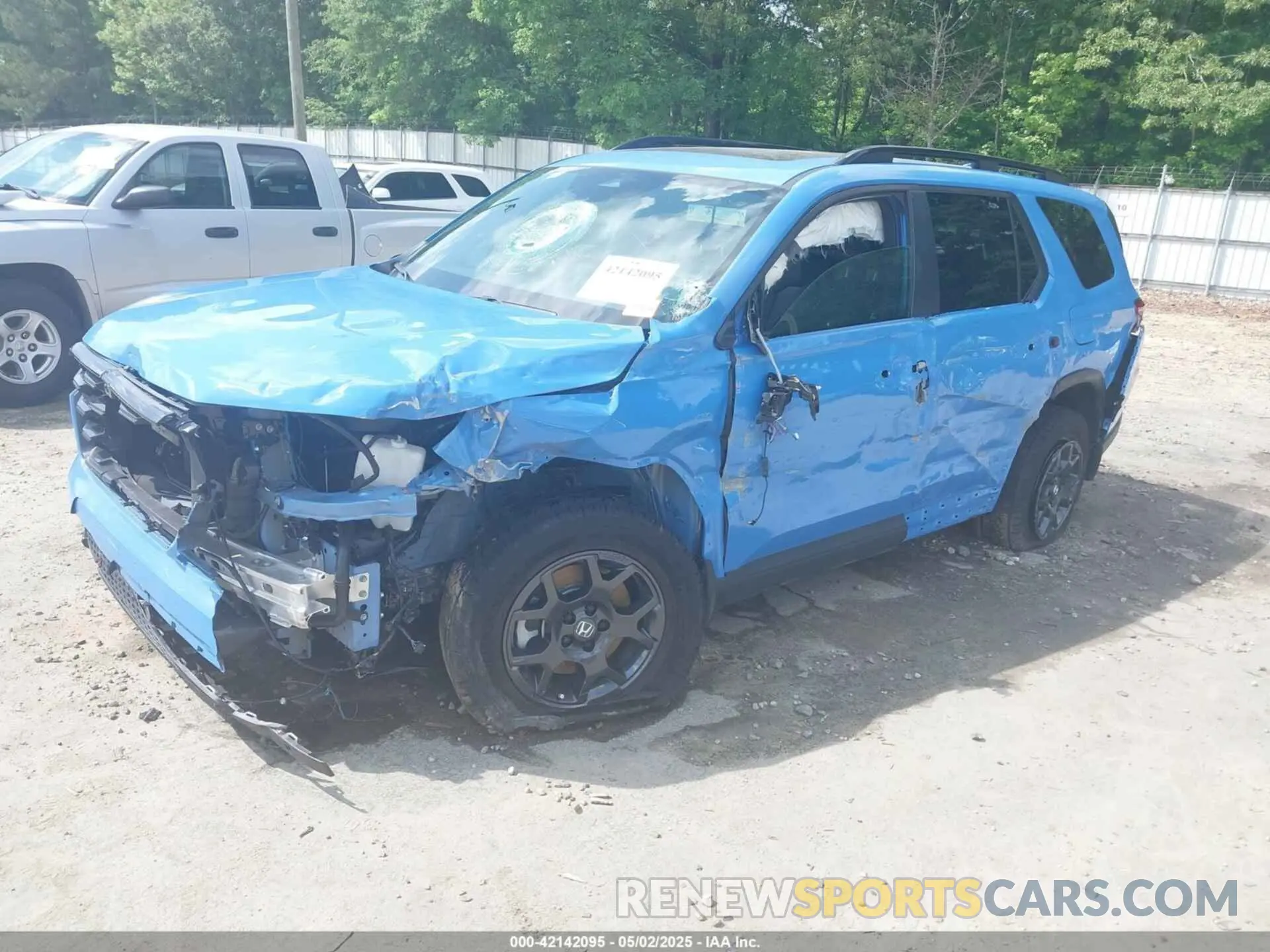 2 Photograph of a damaged car 5FNYG1H65SB025896 HONDA PILOT 2025