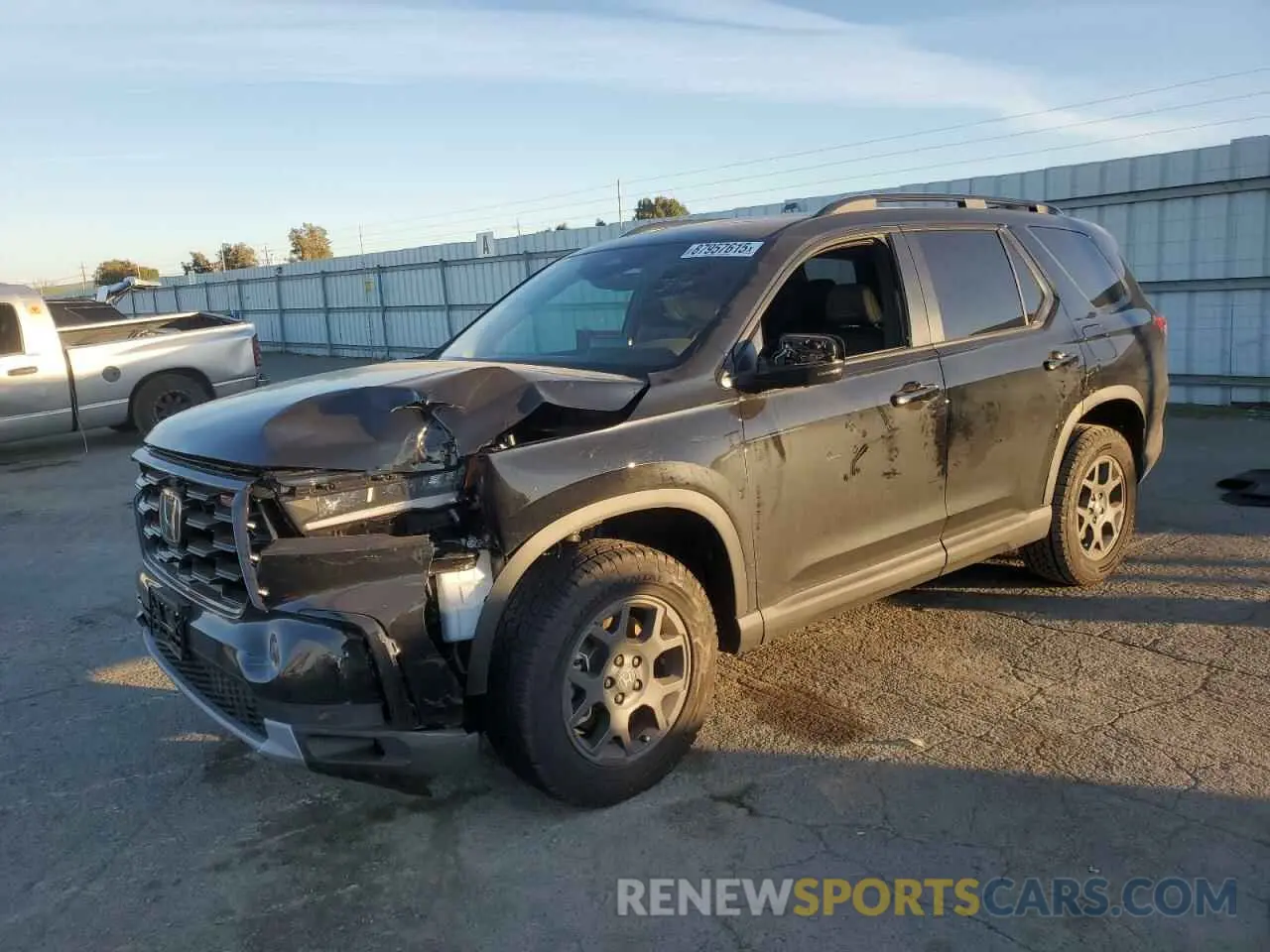 1 Photograph of a damaged car 5FNYG1H65SB067792 HONDA PILOT 2025