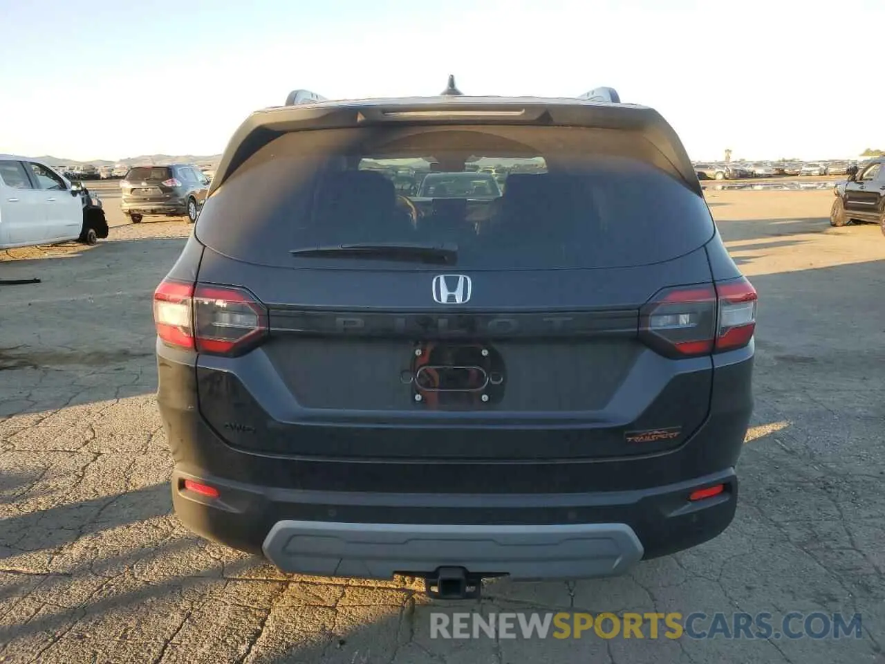 6 Photograph of a damaged car 5FNYG1H65SB067792 HONDA PILOT 2025