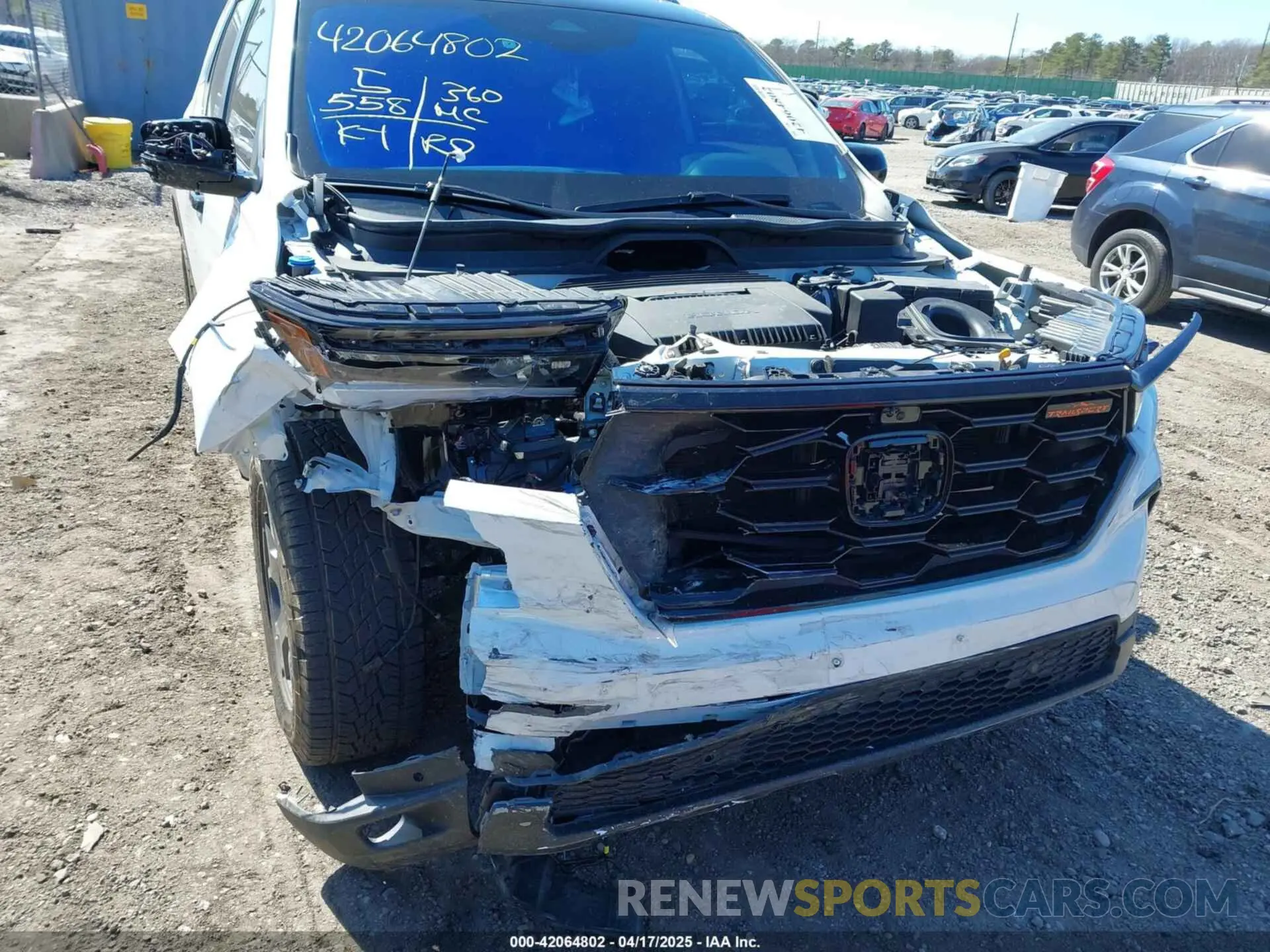 6 Photograph of a damaged car 5FNYG1H69SB010463 HONDA PILOT 2025