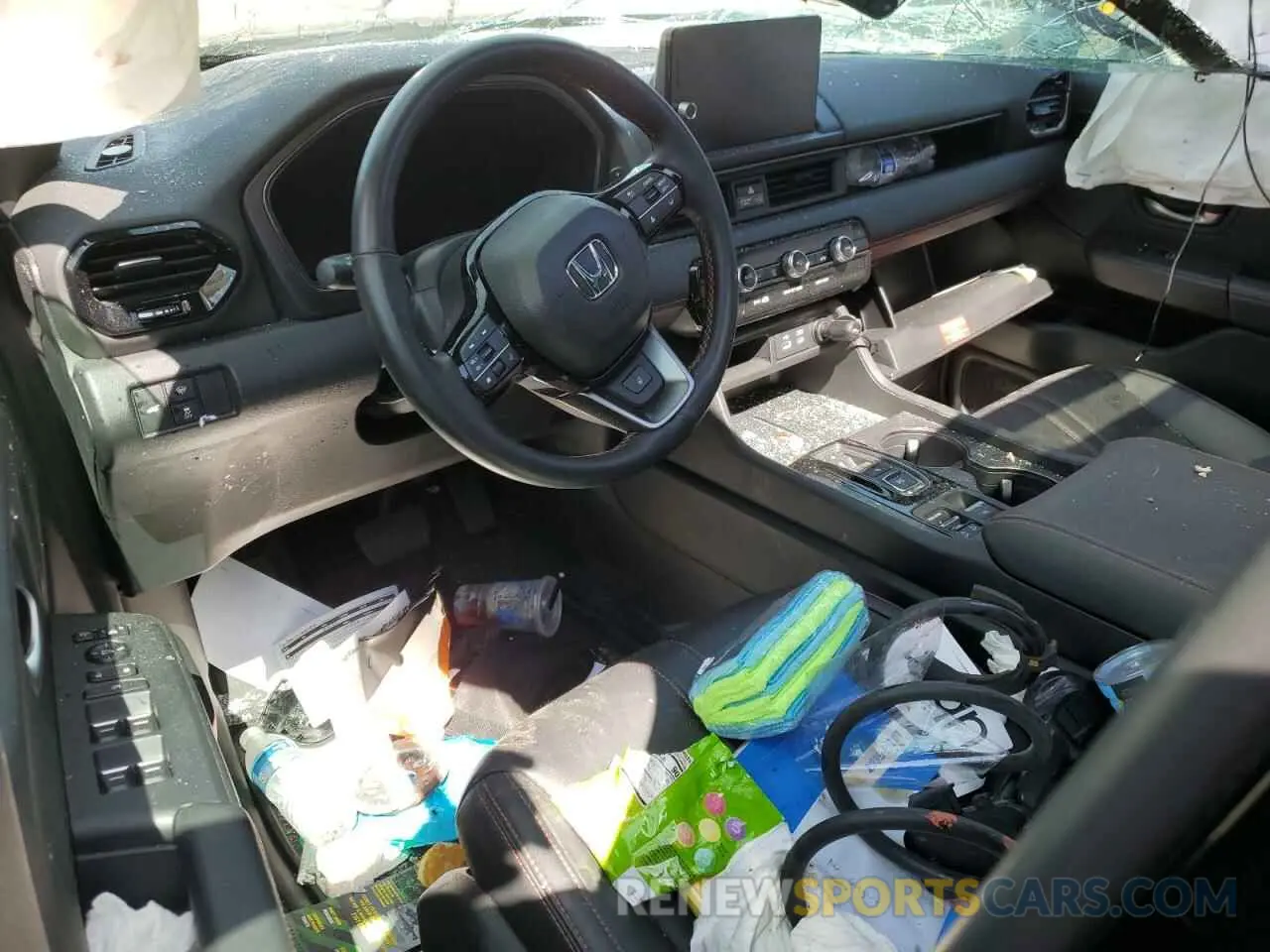 8 Photograph of a damaged car 5FNYG1H6XSB053824 HONDA PILOT 2025