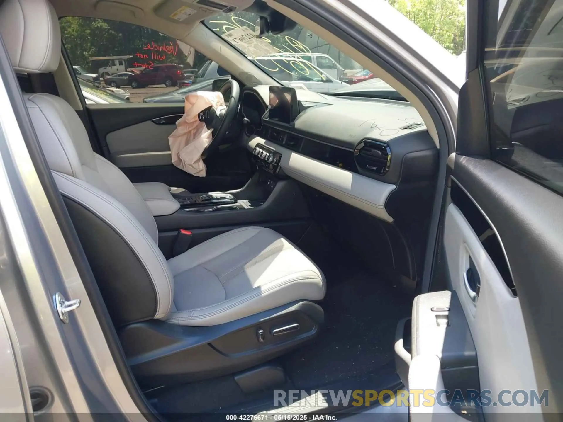 5 Photograph of a damaged car 5FNYG1H73SB026649 HONDA PILOT 2025