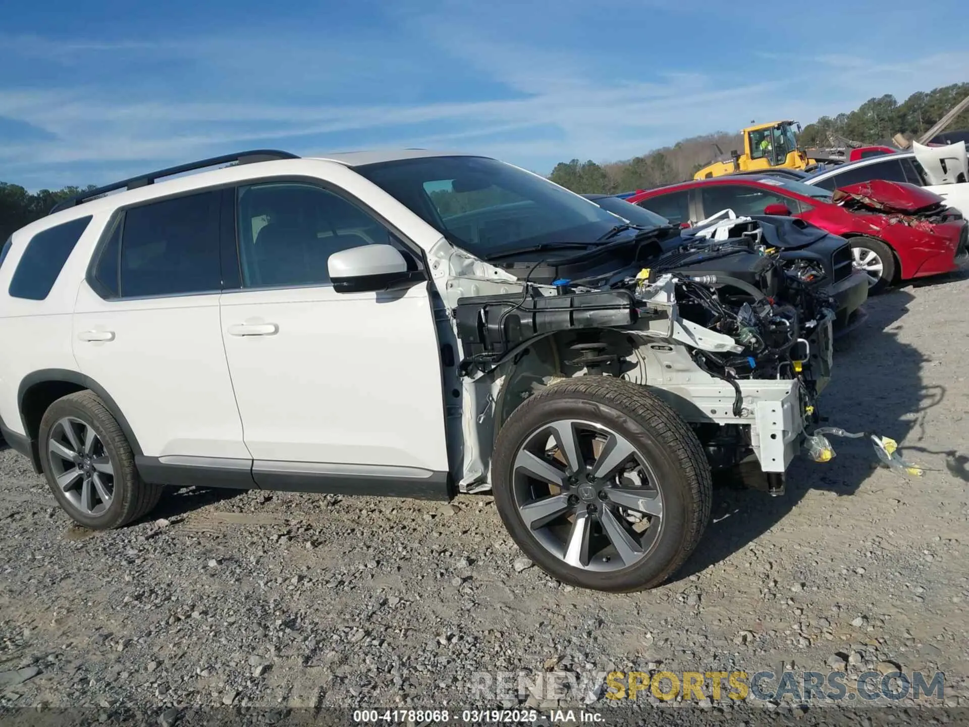 13 Photograph of a damaged car 5FNYG1H74SB041970 HONDA PILOT 2025