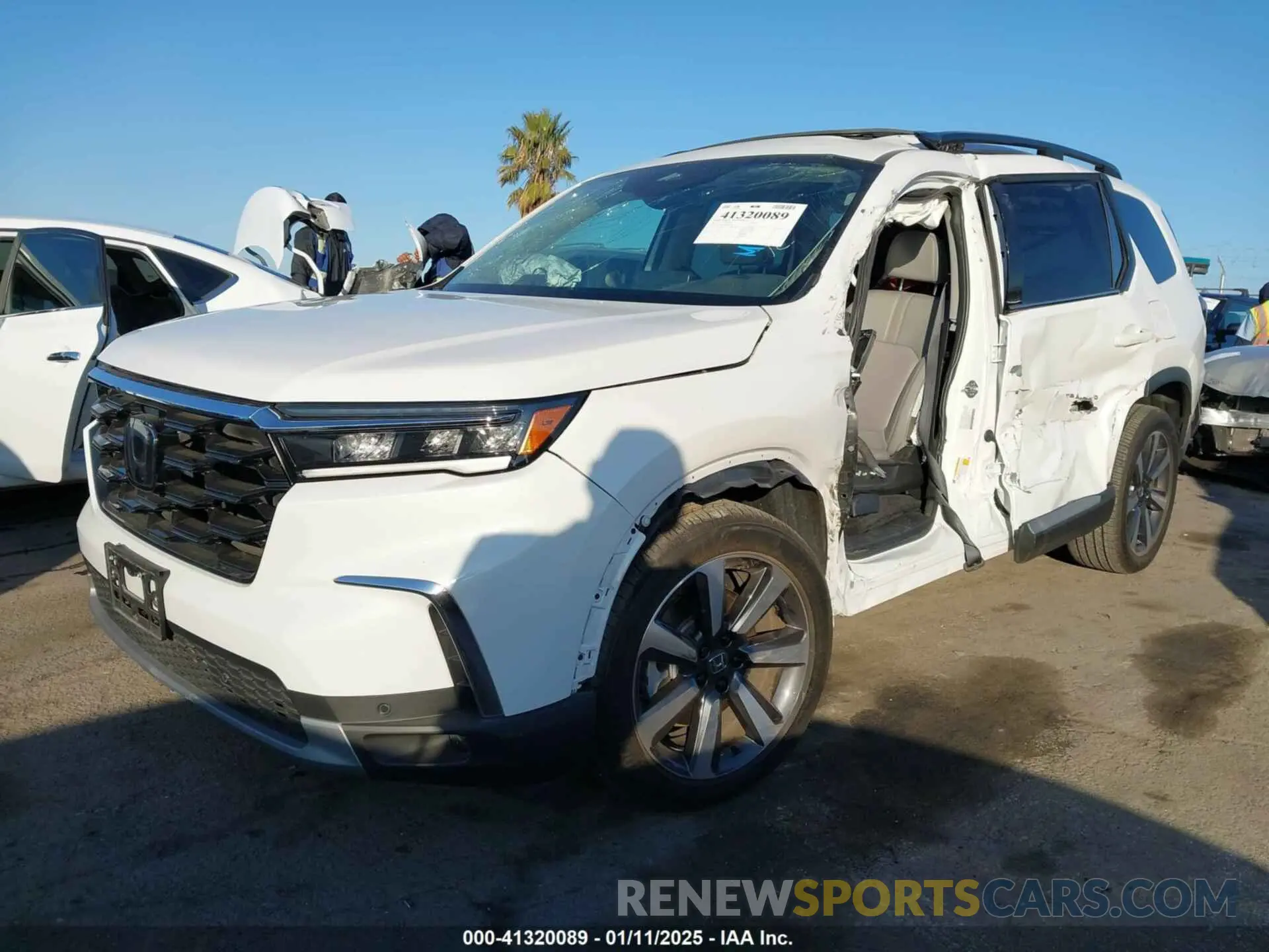 2 Photograph of a damaged car 5FNYG1H76SB010588 HONDA PILOT 2025
