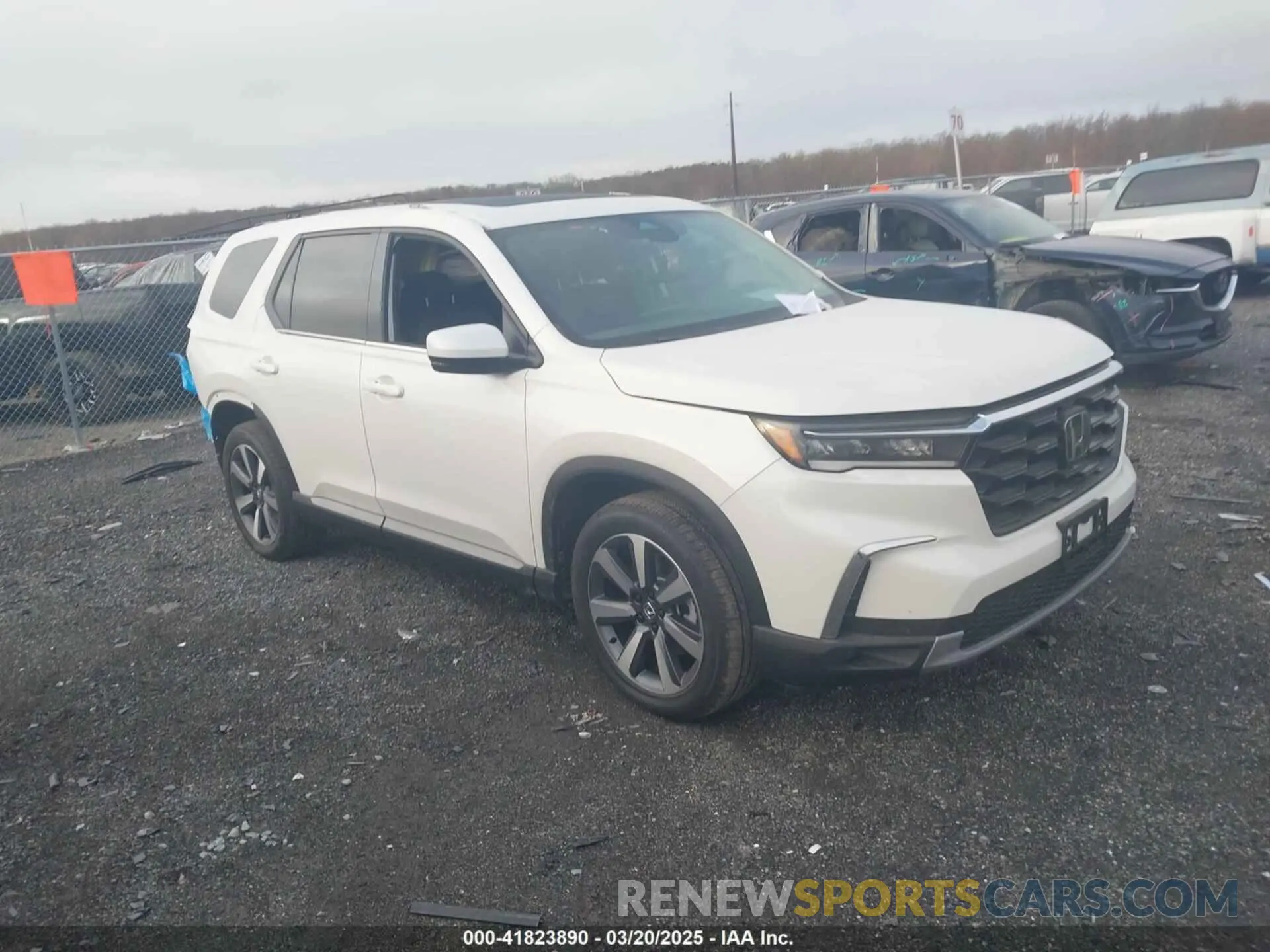1 Photograph of a damaged car 5FNYG1H76SB014396 HONDA PILOT 2025