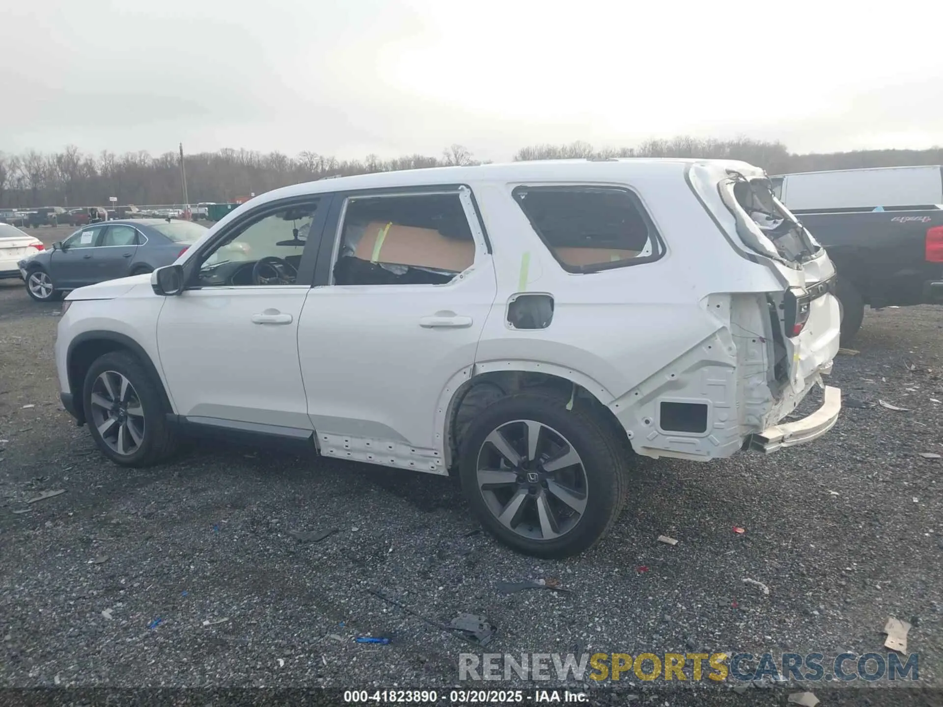 14 Photograph of a damaged car 5FNYG1H76SB014396 HONDA PILOT 2025