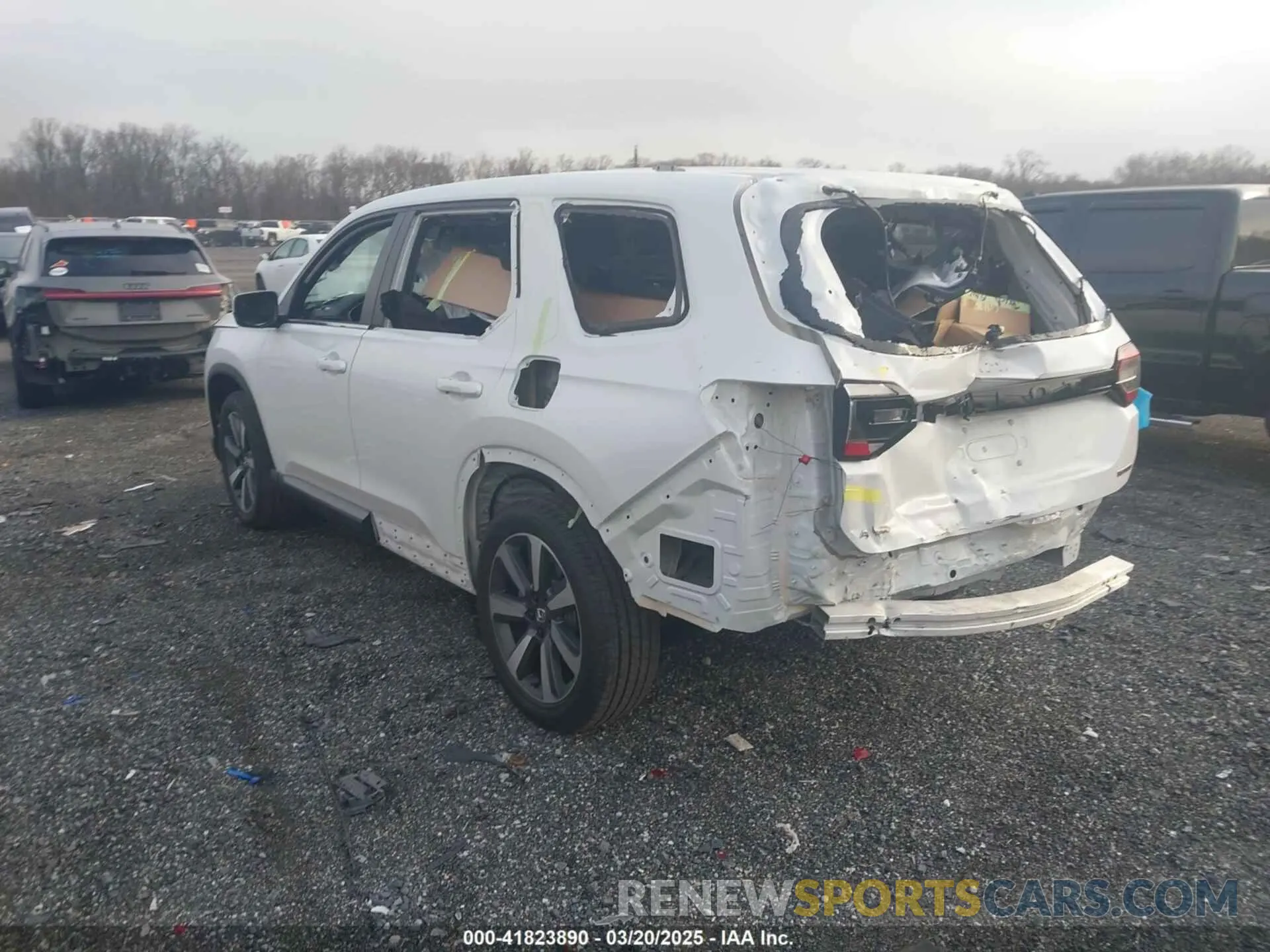 3 Photograph of a damaged car 5FNYG1H76SB014396 HONDA PILOT 2025