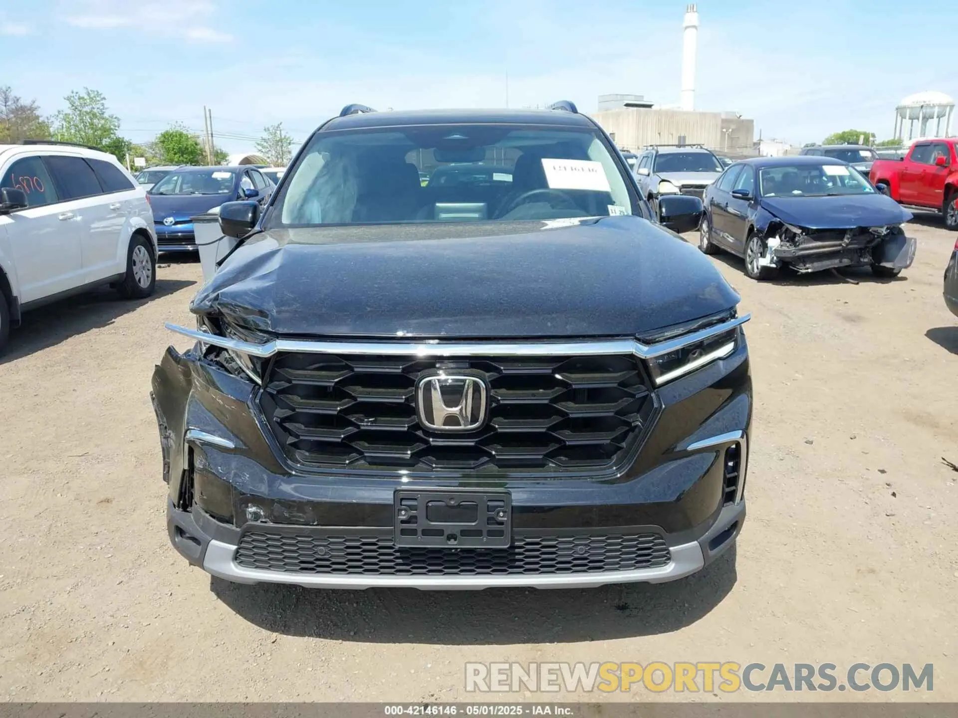 13 Photograph of a damaged car 5FNYG1H78SB076429 HONDA PILOT 2025