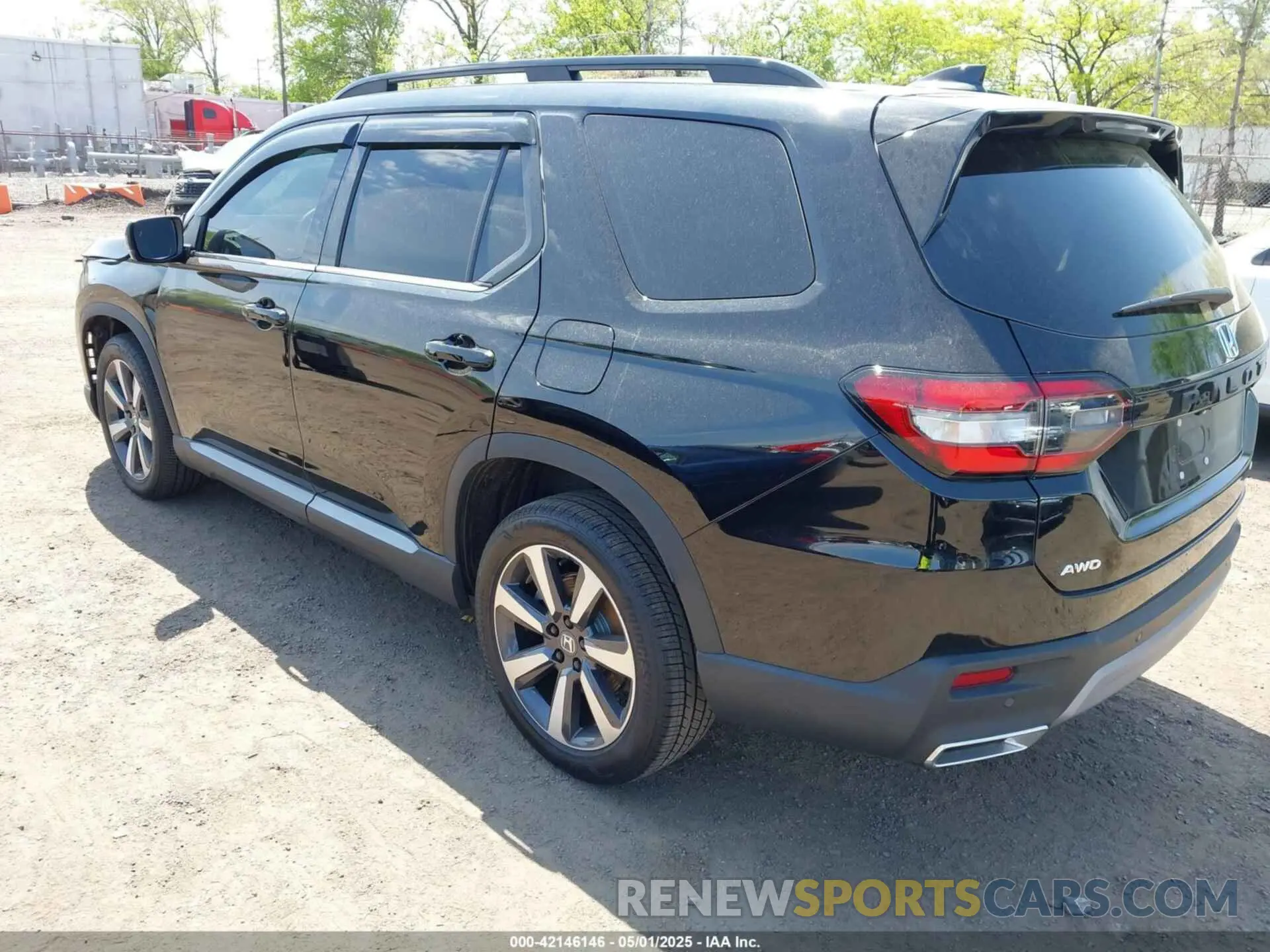 3 Photograph of a damaged car 5FNYG1H78SB076429 HONDA PILOT 2025