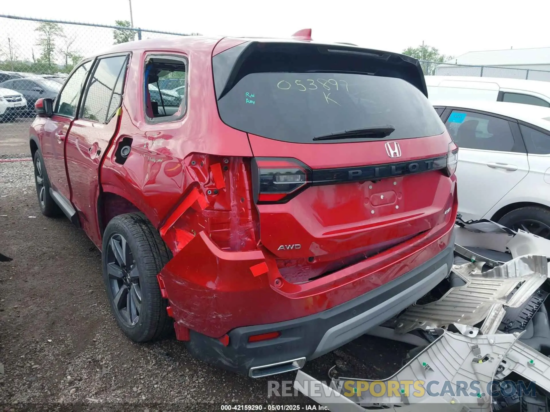3 Photograph of a damaged car 5FNYG1H82SB053897 HONDA PILOT 2025