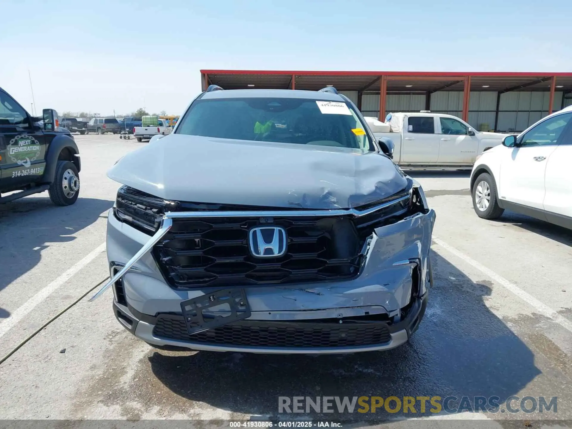 12 Photograph of a damaged car 5FNYG1H85SB003933 HONDA PILOT 2025