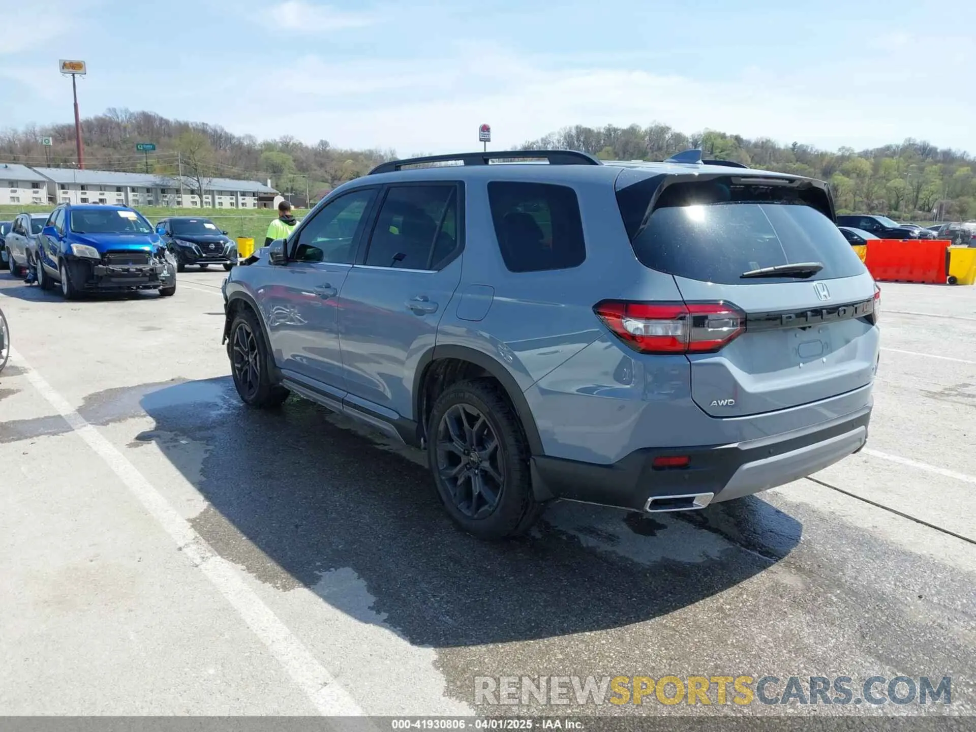3 Photograph of a damaged car 5FNYG1H85SB003933 HONDA PILOT 2025