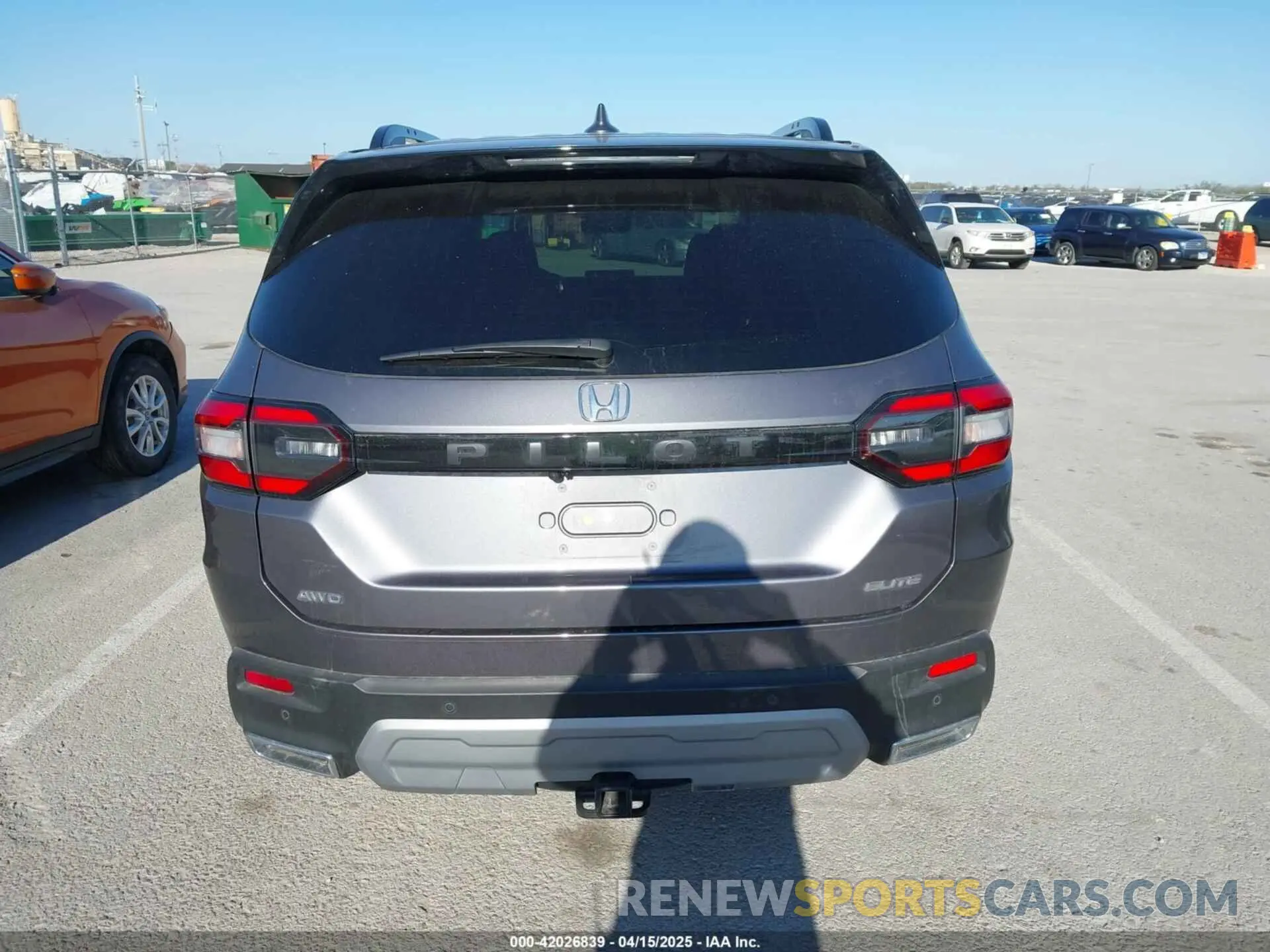 16 Photograph of a damaged car 5FNYG1H86SB043860 HONDA PILOT 2025