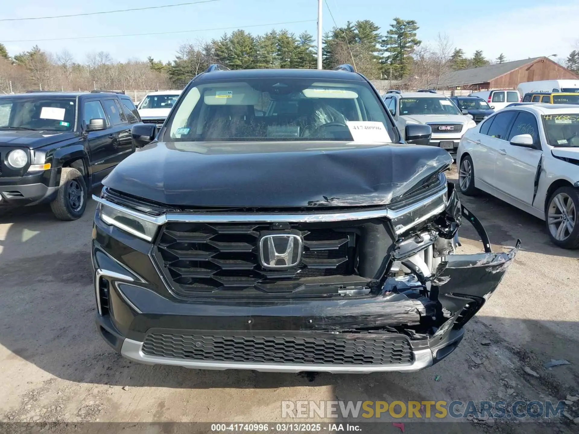 12 Photograph of a damaged car 5FNYG1H86SB092041 HONDA PILOT 2025