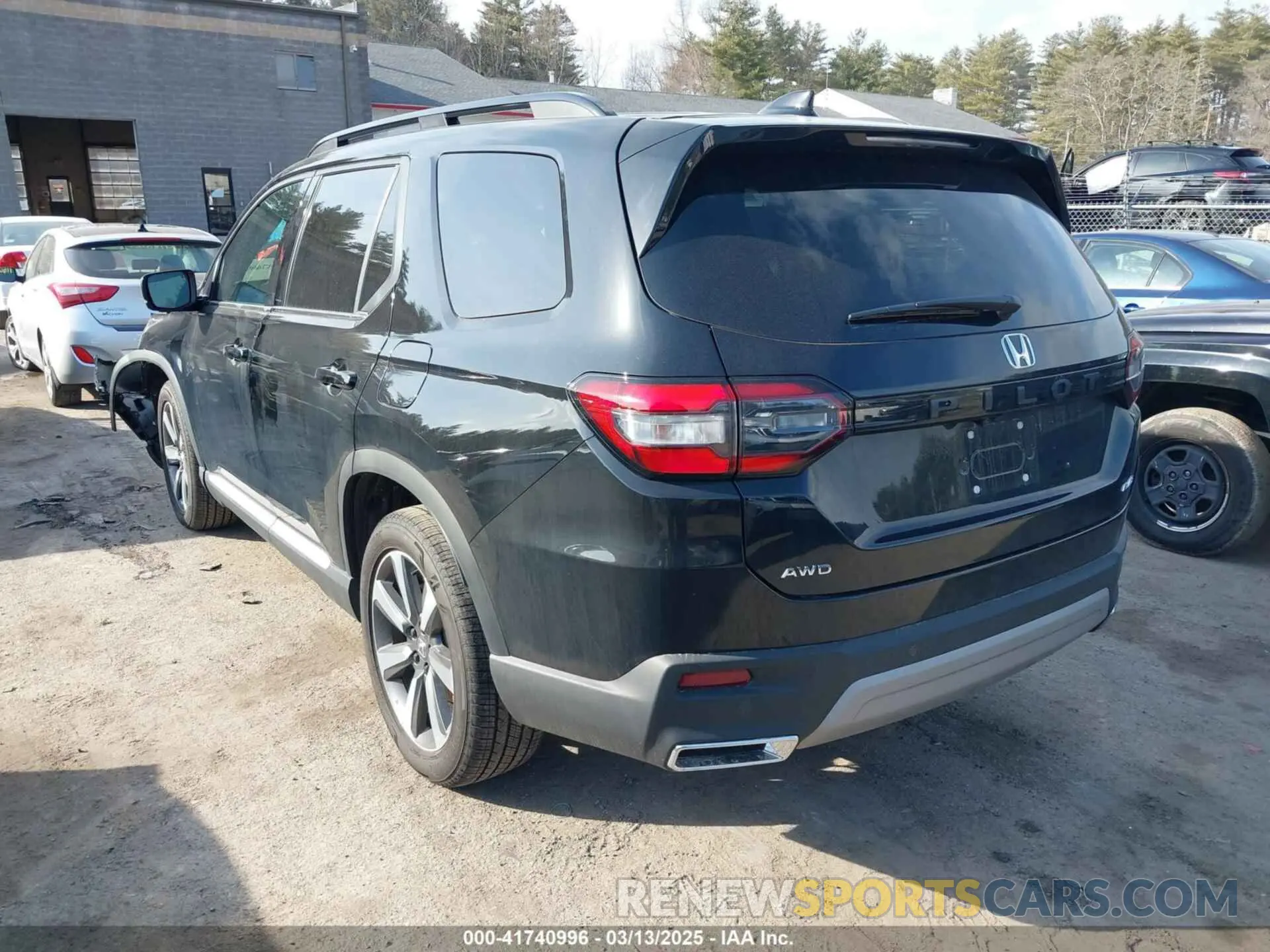 3 Photograph of a damaged car 5FNYG1H86SB092041 HONDA PILOT 2025
