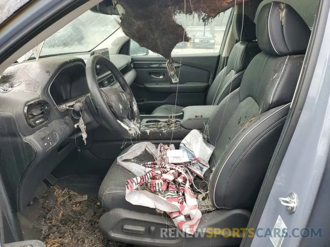 7 Photograph of a damaged car 5FNYG1H87SB003996 HONDA PILOT 2025