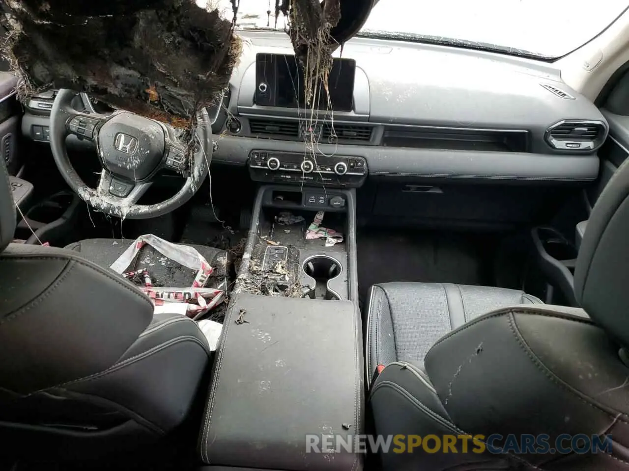 8 Photograph of a damaged car 5FNYG1H87SB003996 HONDA PILOT 2025