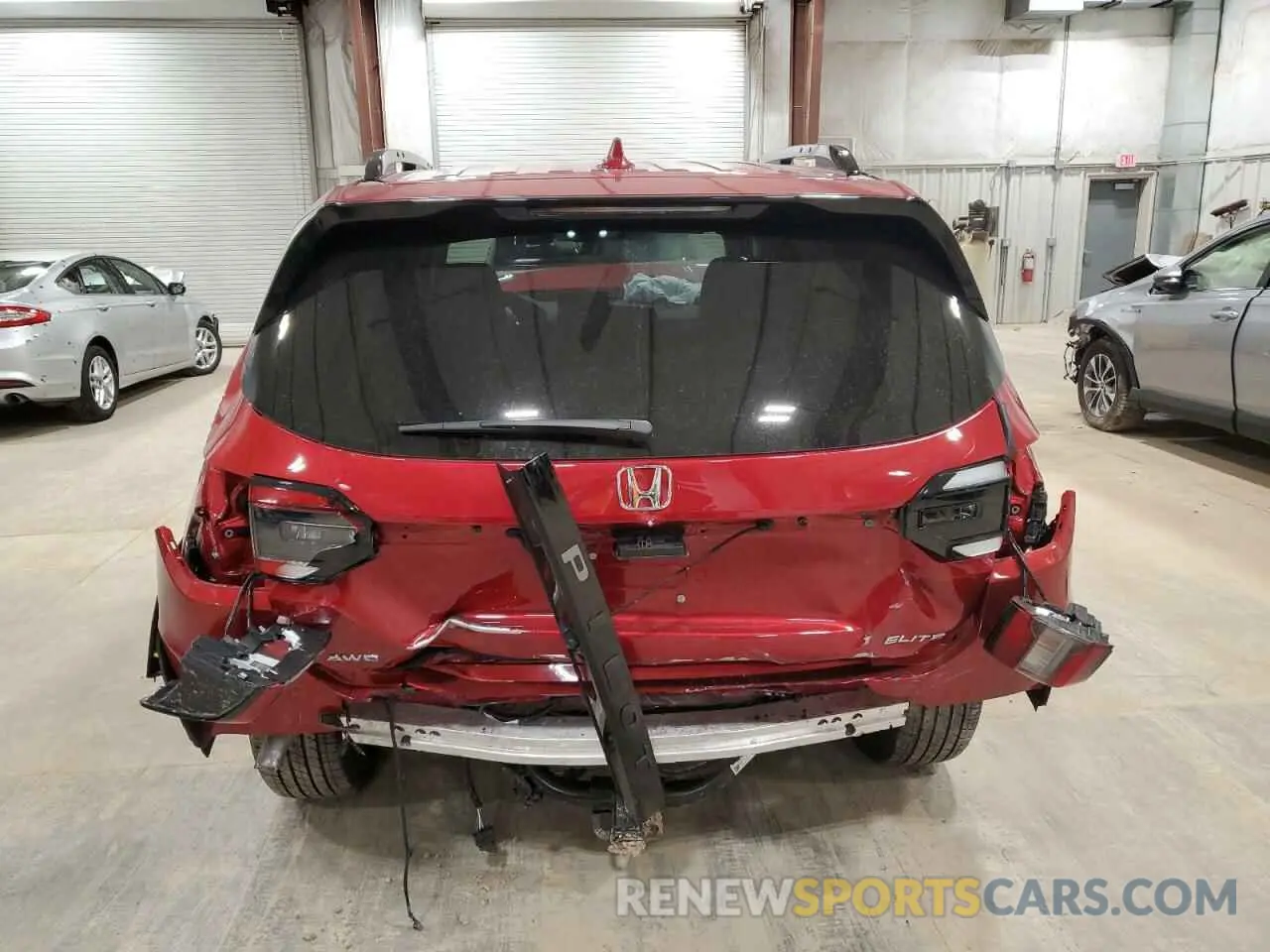 6 Photograph of a damaged car 5FNYG1H88SB111737 HONDA PILOT 2025