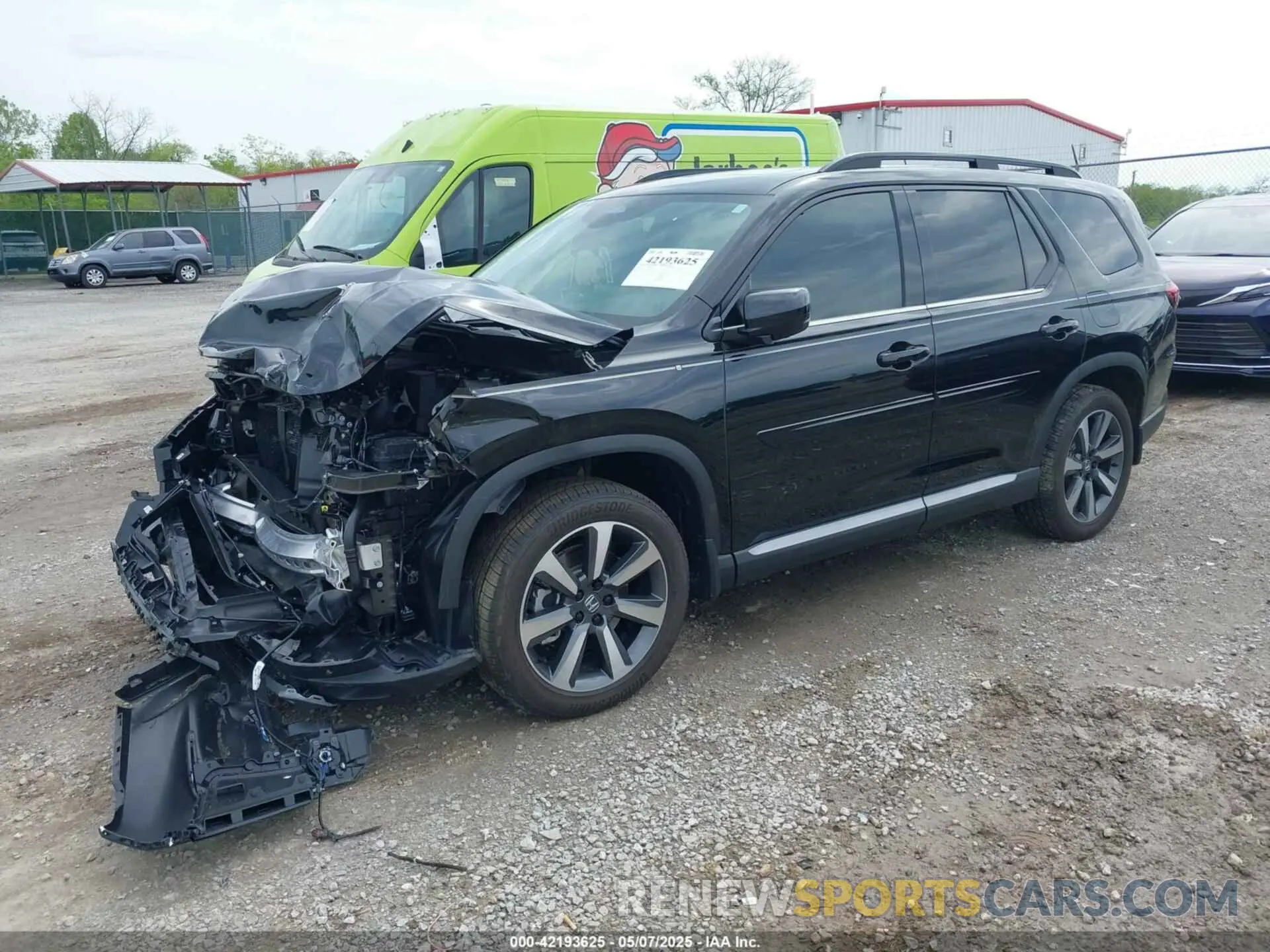 2 Photograph of a damaged car 5FNYG1H8XSB055591 HONDA PILOT 2025