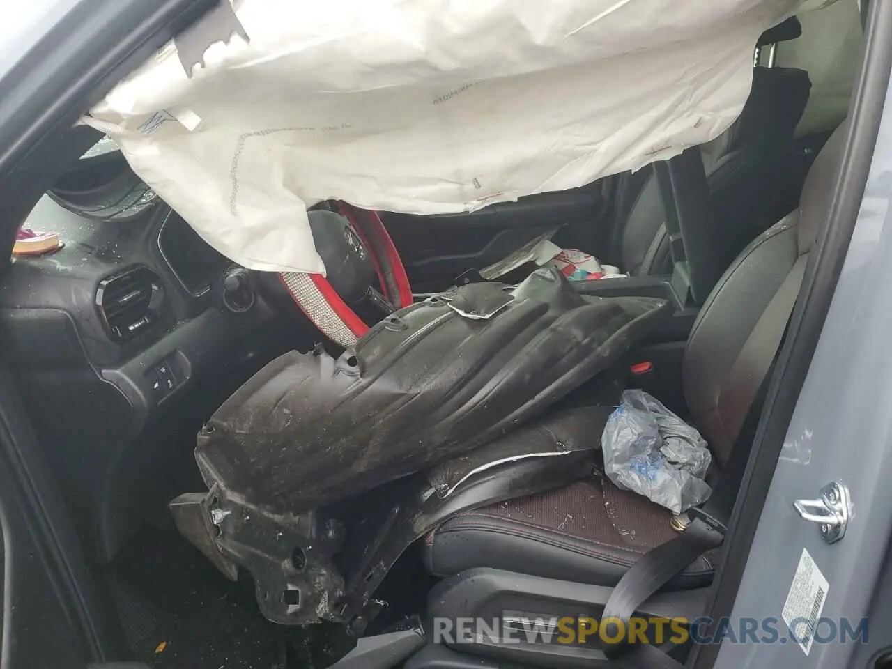 7 Photograph of a damaged car 5FNYG1H90SB083215 HONDA PILOT 2025