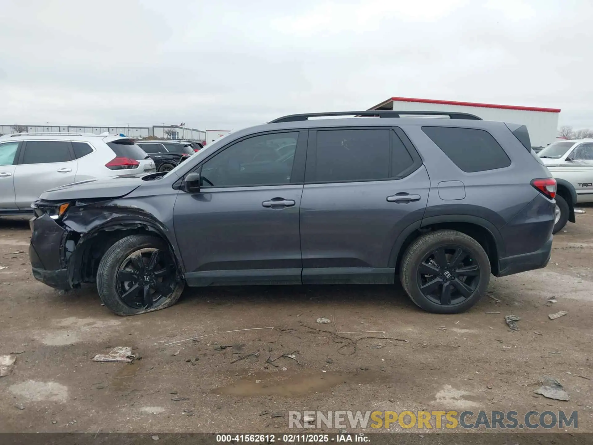15 Photograph of a damaged car 5FNYG1H95SB040182 HONDA PILOT 2025