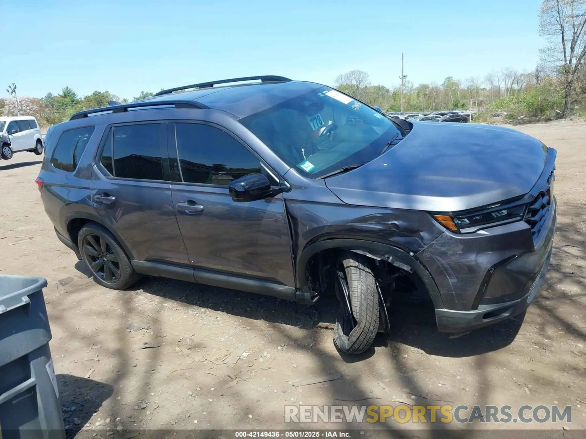 13 Photograph of a damaged car 5FNYG1H9XSB035043 HONDA PILOT 2025